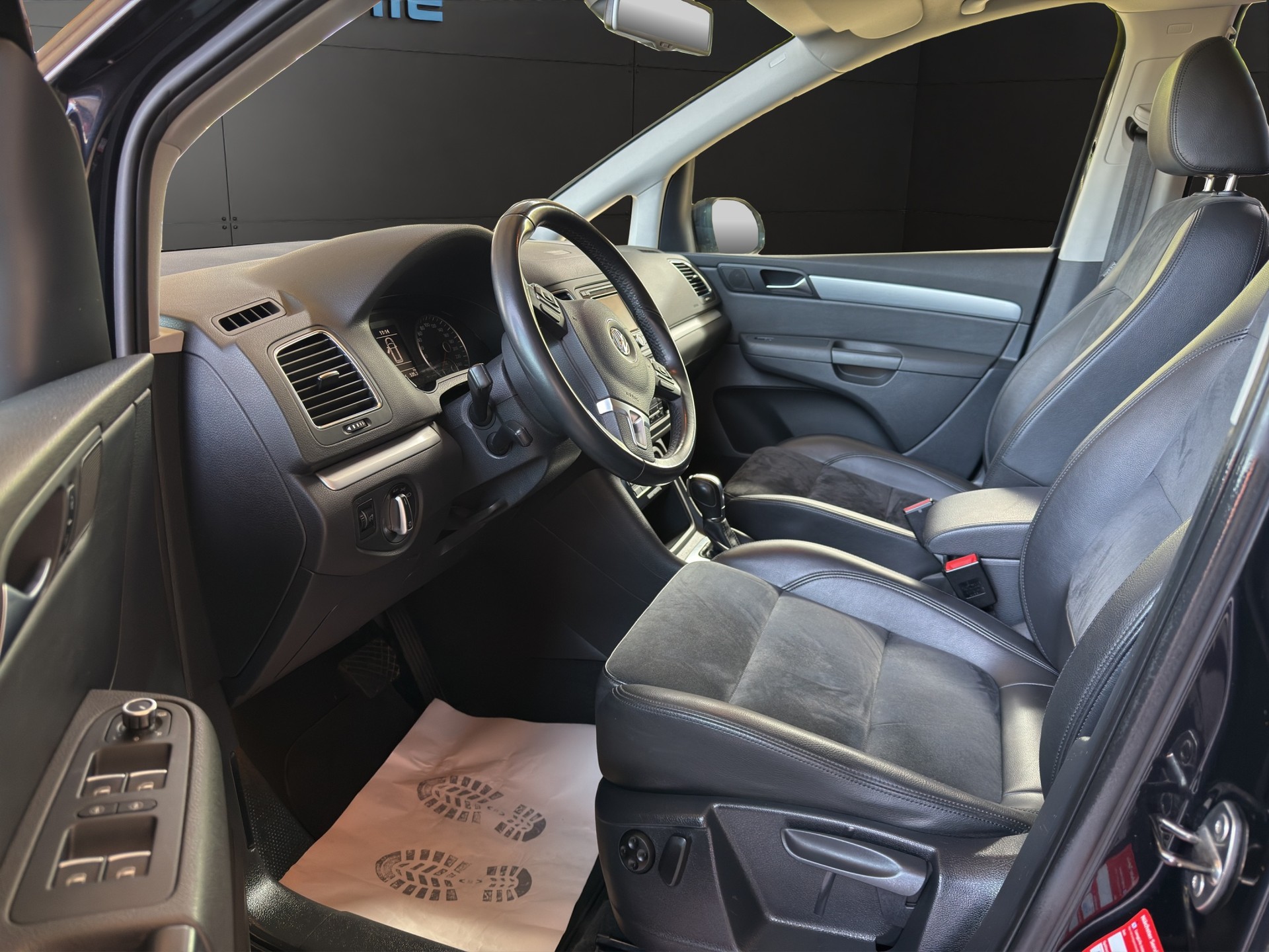 VW Sharan 2.0 TSI Highline DSG 7Plätzer-image-14