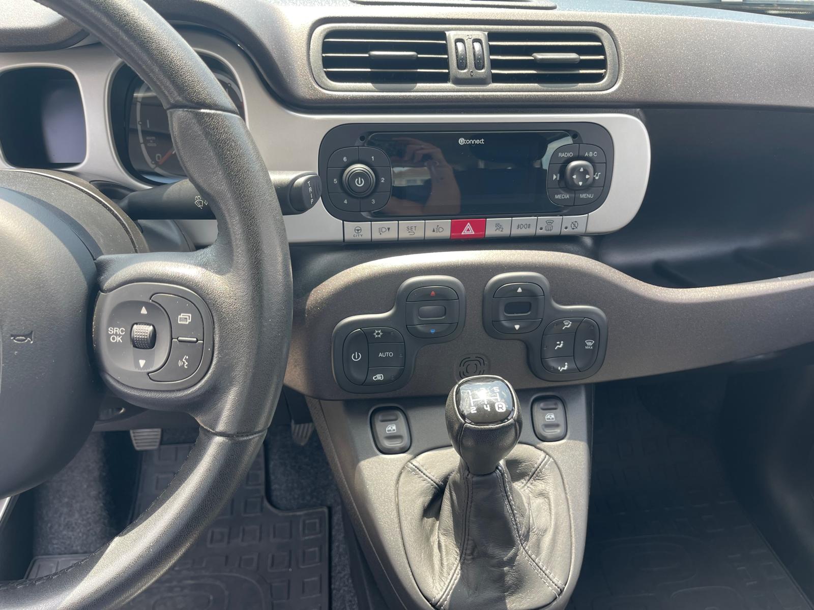 FIAT Panda 1.3 MJ Cross 4x4 S/S-image-13