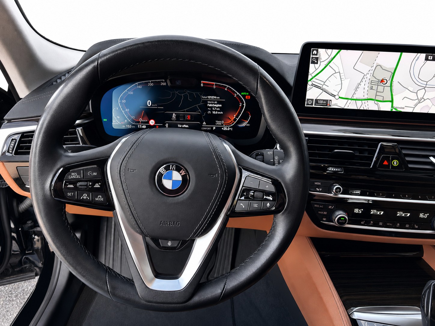 BMW 530d xDrive Touring * Luxury Line * CH FAHRZEUG *-image-30