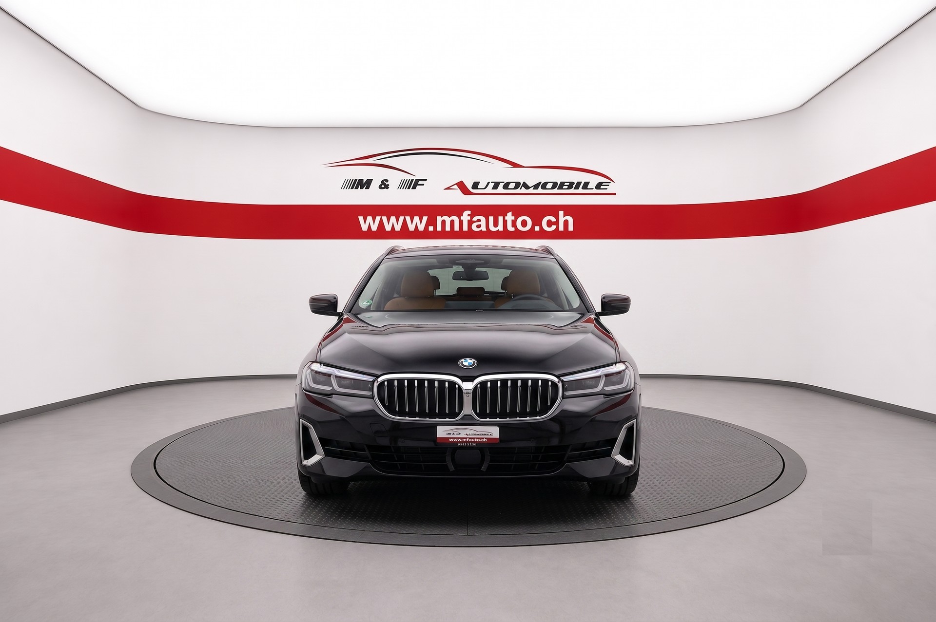 BMW 530d xDrive Touring * Luxury Line * CH FAHRZEUG *-image-1