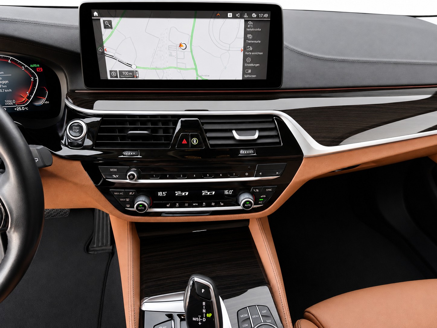 BMW 530d xDrive Touring * Luxury Line * CH FAHRZEUG *-image-18