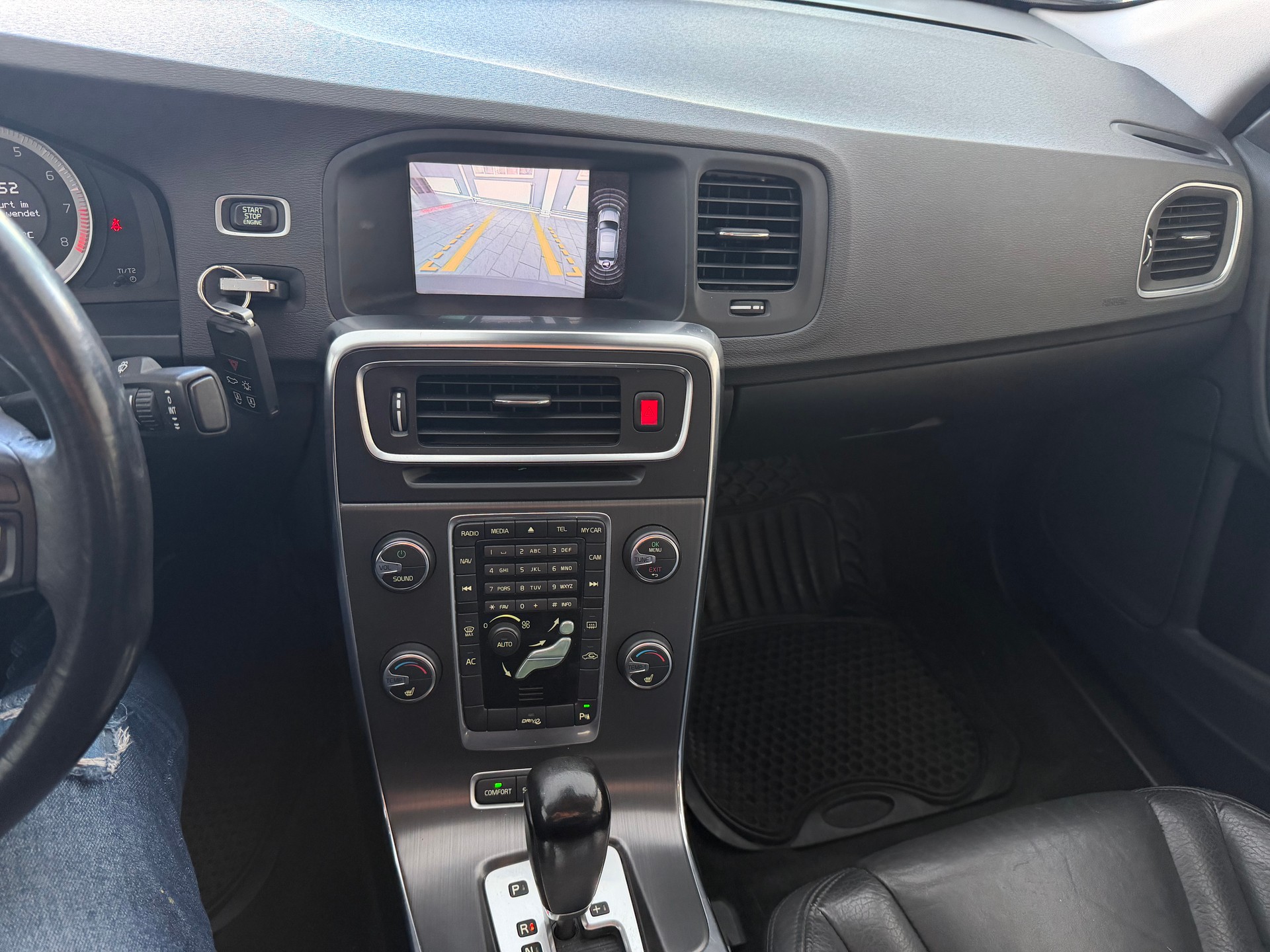 VOLVO S60 T4 Summum Powershift-image-13