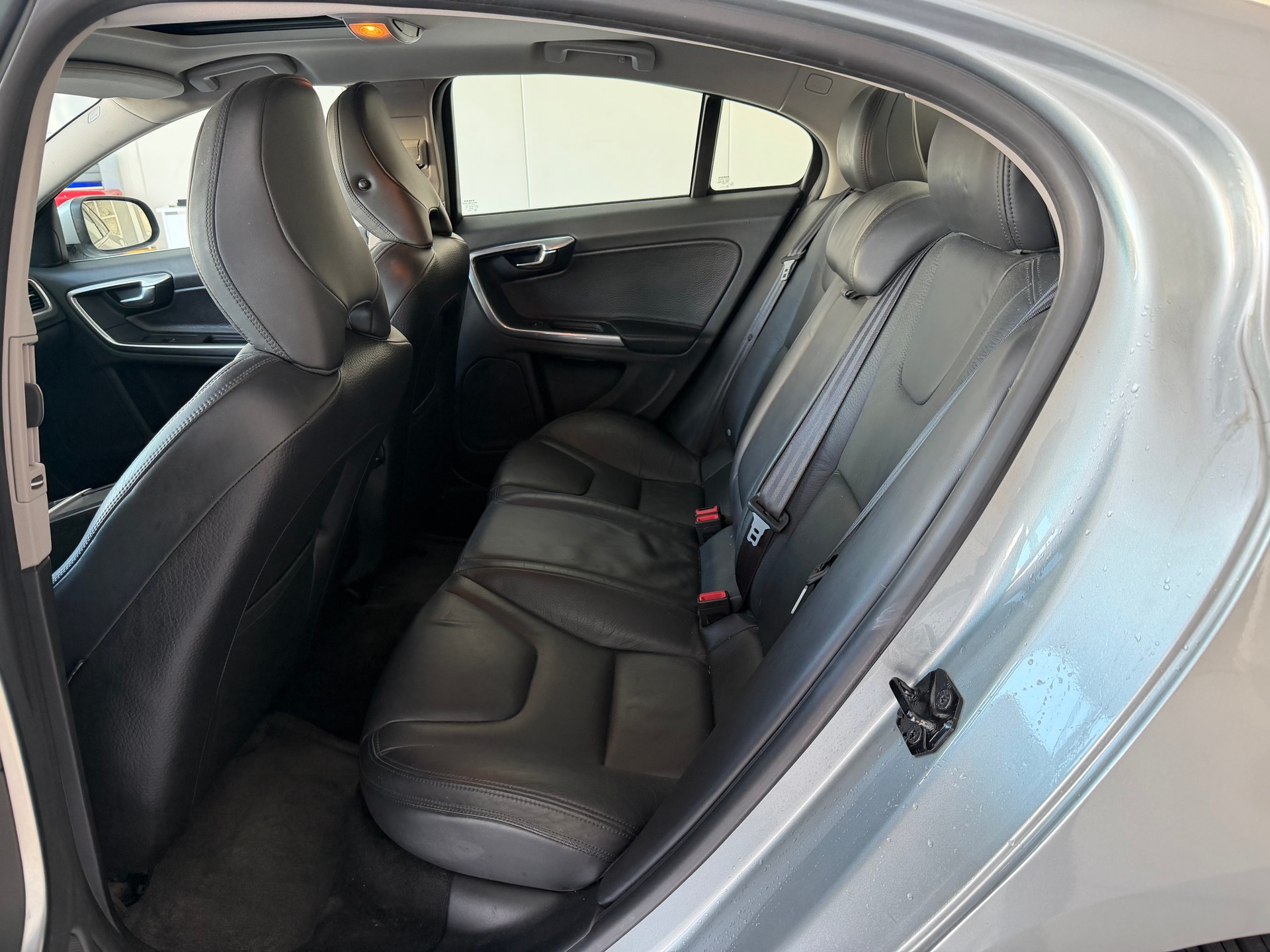 VOLVO S60 T4 Summum Powershift-image-8
