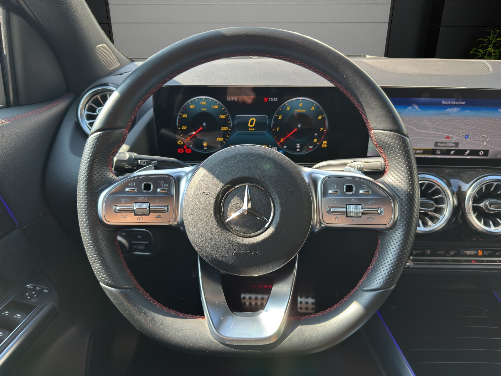 MERCEDES-BENZ GLA 250 4Matic AMG Line 8G-DCT-image-11