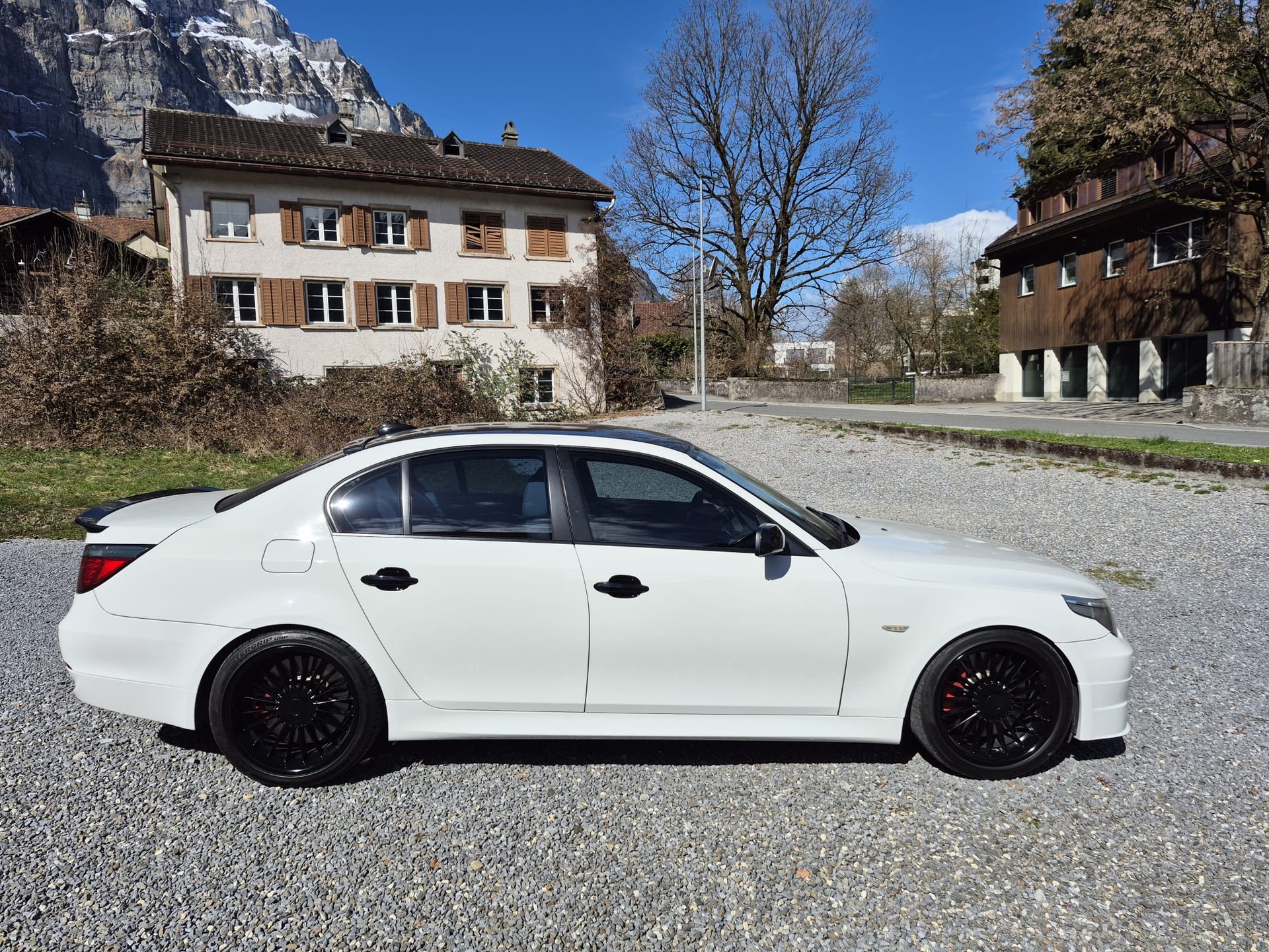 BMW-ALPINA B5 4.4 V8-image-5