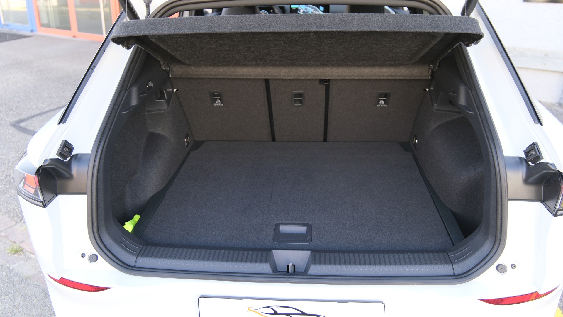 VW T-Roc 1.5 eTSI mHEV R-Line DSG " Black Style "-image-22