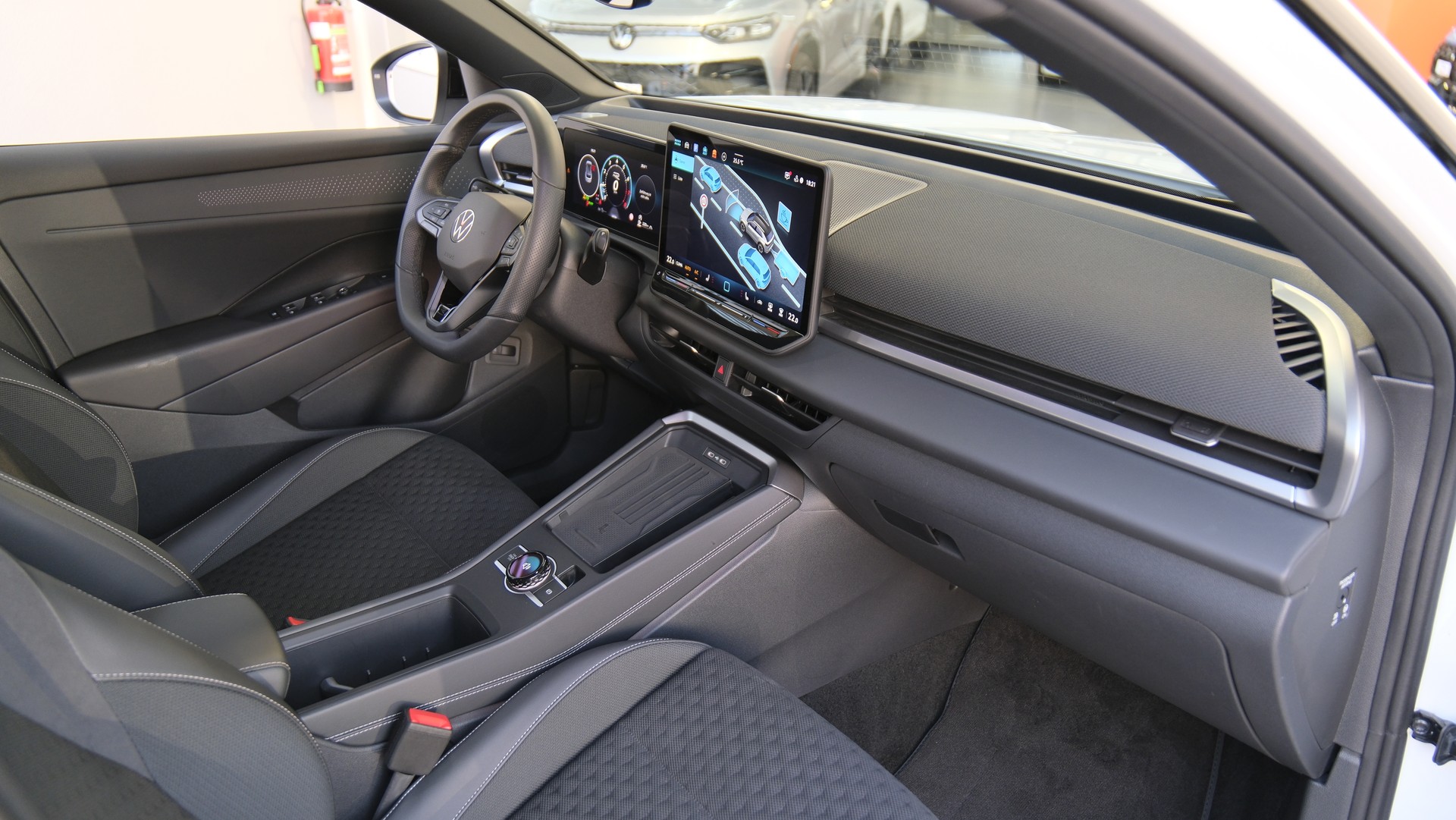 VW T-Roc 1.5 eTSI mHEV R-Line DSG " Black Style "-image-11