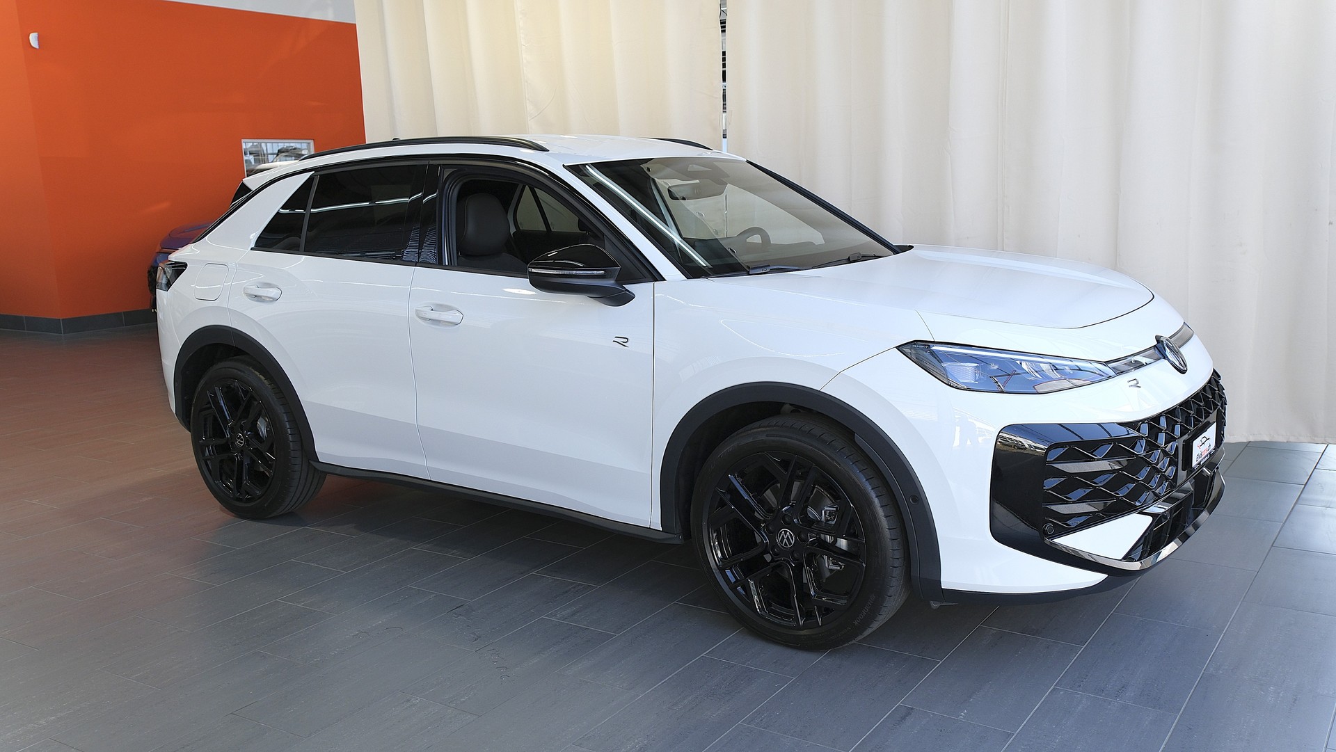 VW T-Roc 1.5 eTSI mHEV R-Line DSG " Black Style "-image-27