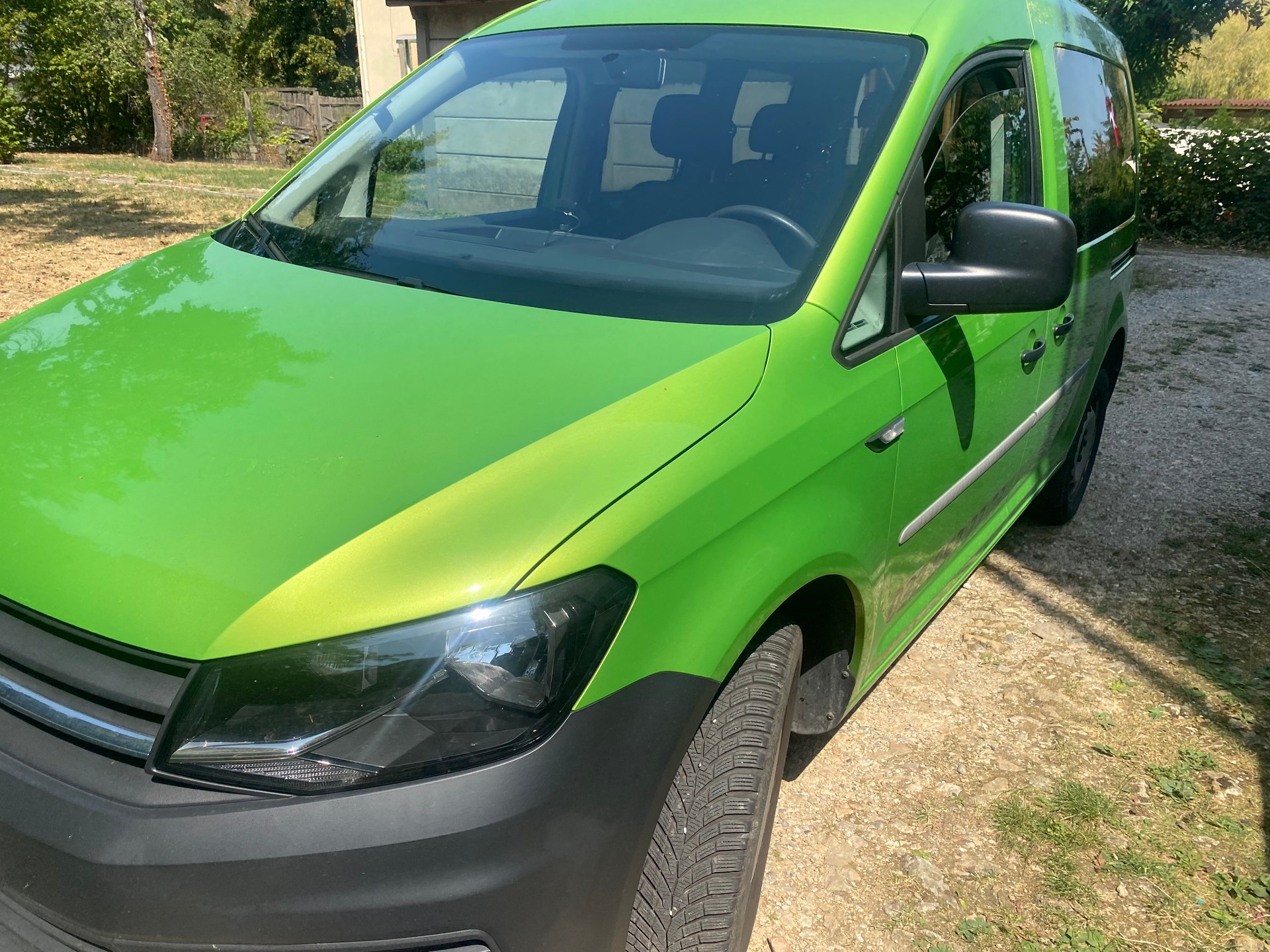 VW Caddy 2.0 TDI Comfortline 4Motion-image-1