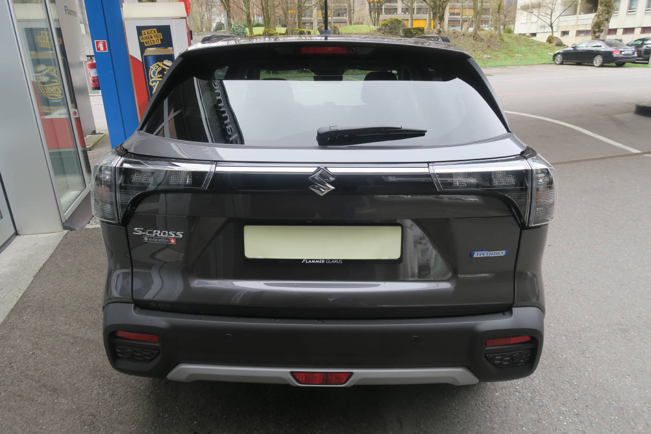 SUZUKI S-Cross 1.4 T Black Edition Top Hybrid 4x4-image-2