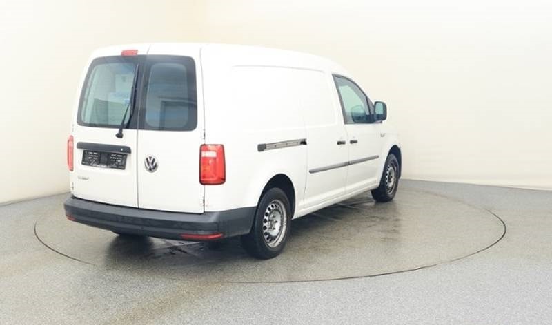 VW Caddy Maxi 2.0TDI BlueMotion Technology-image-2