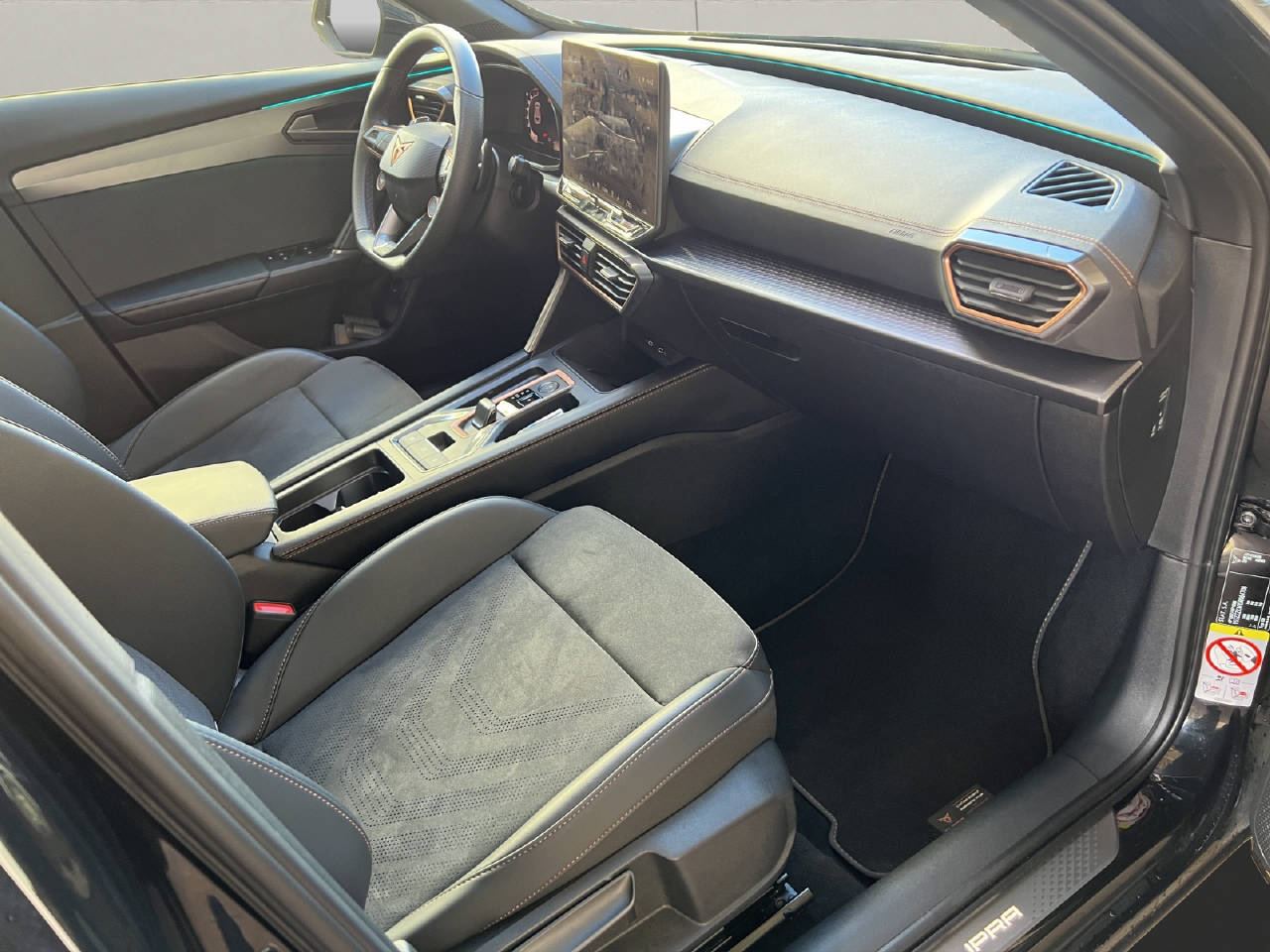 CUPRA Formentor 2.0 TSI VZ 333PS 4x4 4Drive DSG *inkl. AHK*-image-12