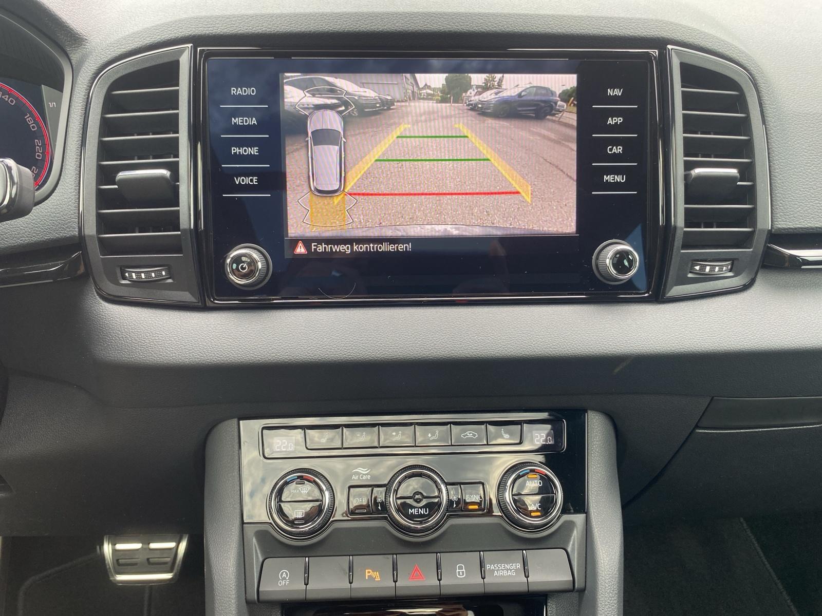 SKODA Karoq 2.0 TSI SportLine 4x4 DSG-image-9