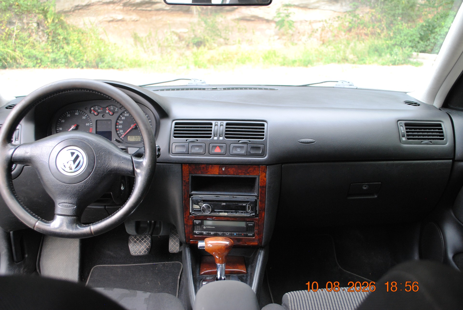 VW Bora 2.3 Highline-image-9