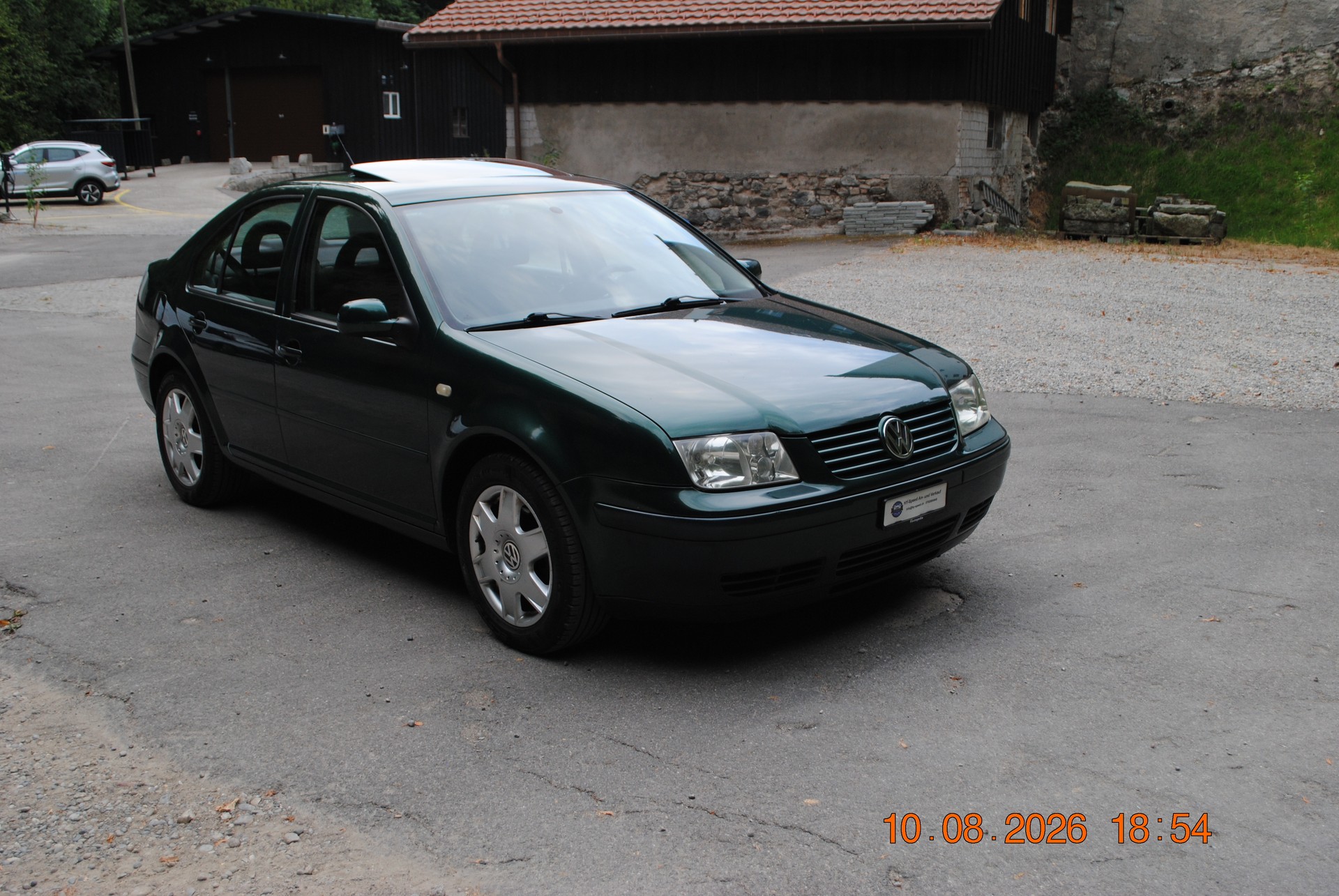 VW Bora 2.3 Highline-image-1