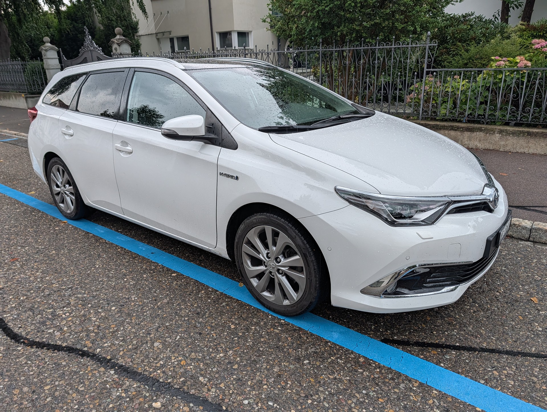 TOYOTA 1.8 HSD Sol mit GARANTIE!-image-0