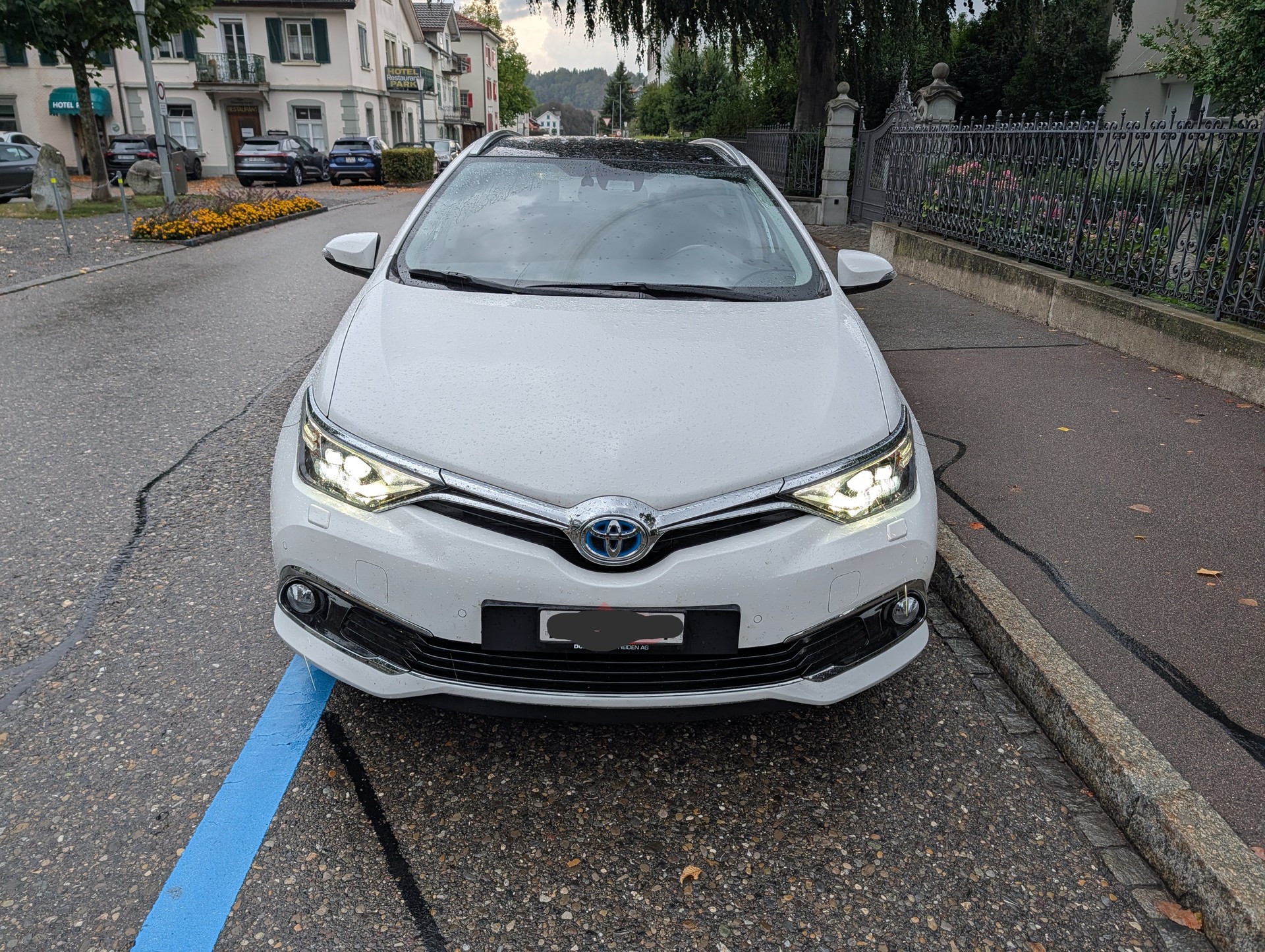 TOYOTA 1.8 HSD Sol mit GARANTIE!-image-1