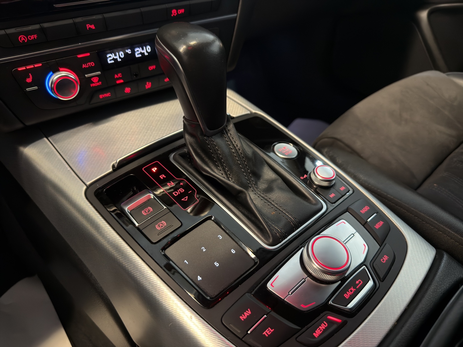 AUDI A6 Avant 3.0 TDI V6 quattro S-tronic-image-10