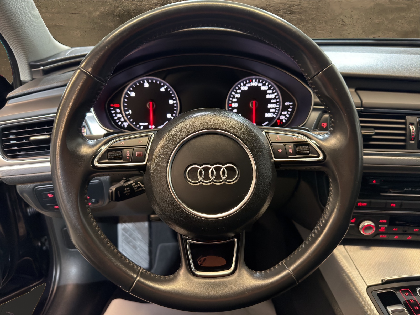 AUDI A6 Avant 3.0 TDI V6 quattro S-tronic-image-8