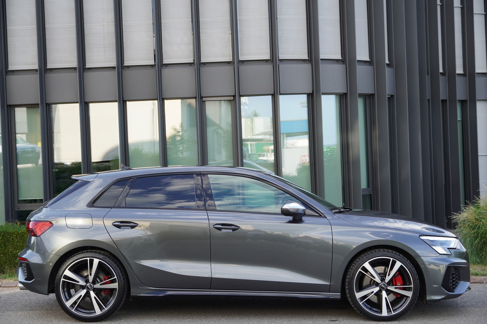 AUDI S3 Sportback 2.0 TFSI quattro S-tronic-image-0