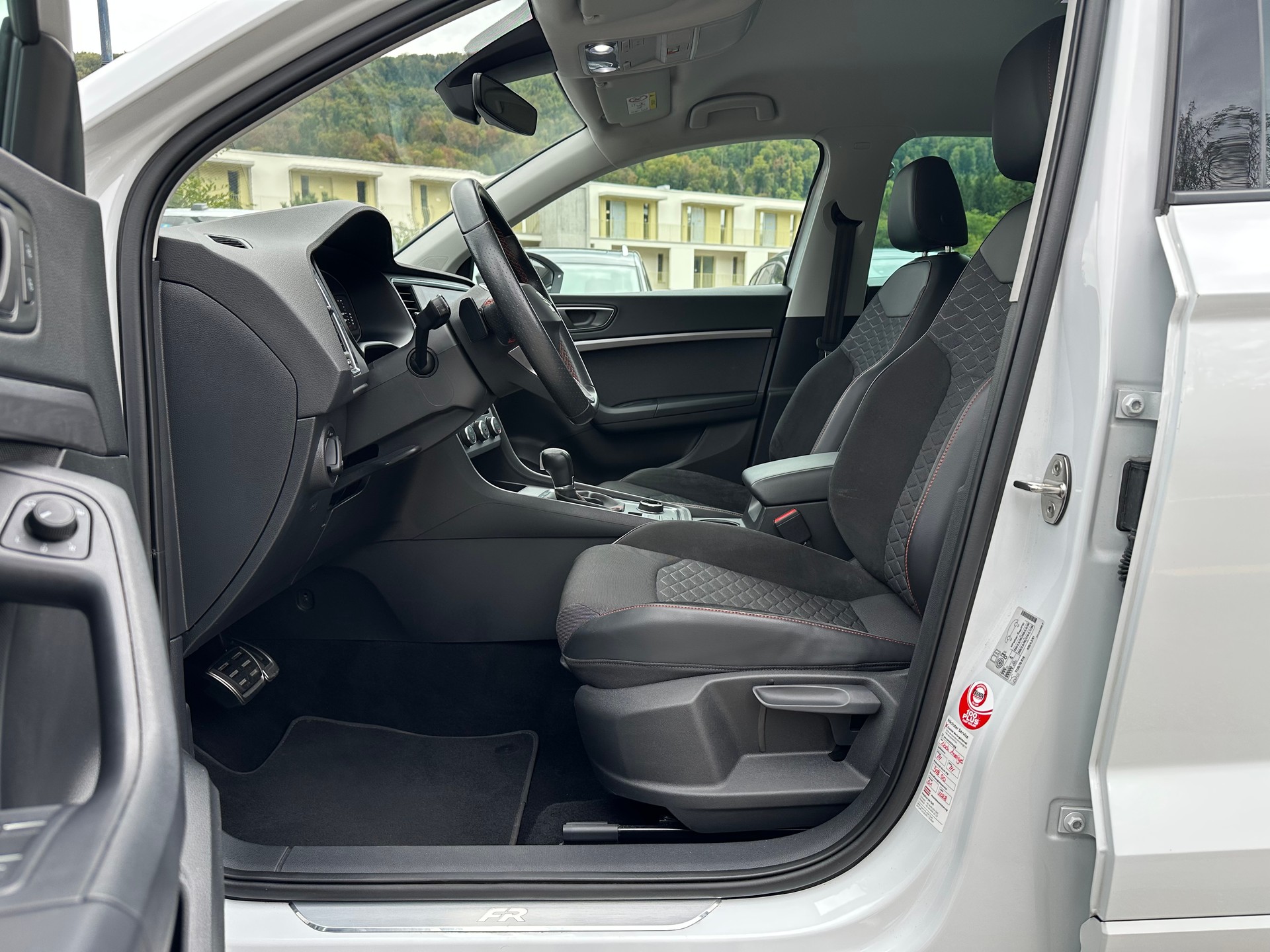 SEAT Ateca 2.0 TSI Hola FR 4Drive DSG-image-9