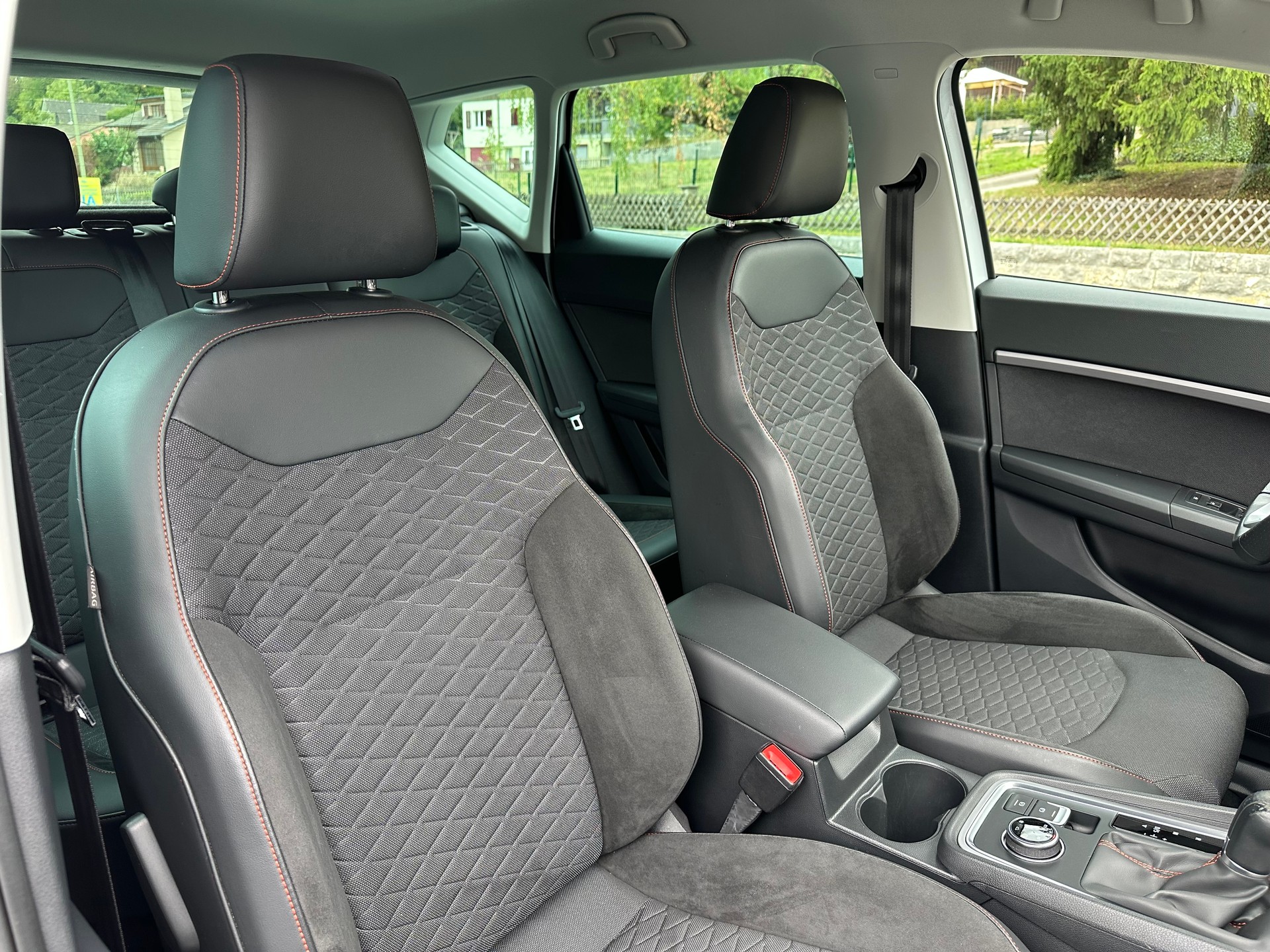 SEAT Ateca 2.0 TSI Hola FR 4Drive DSG-image-15