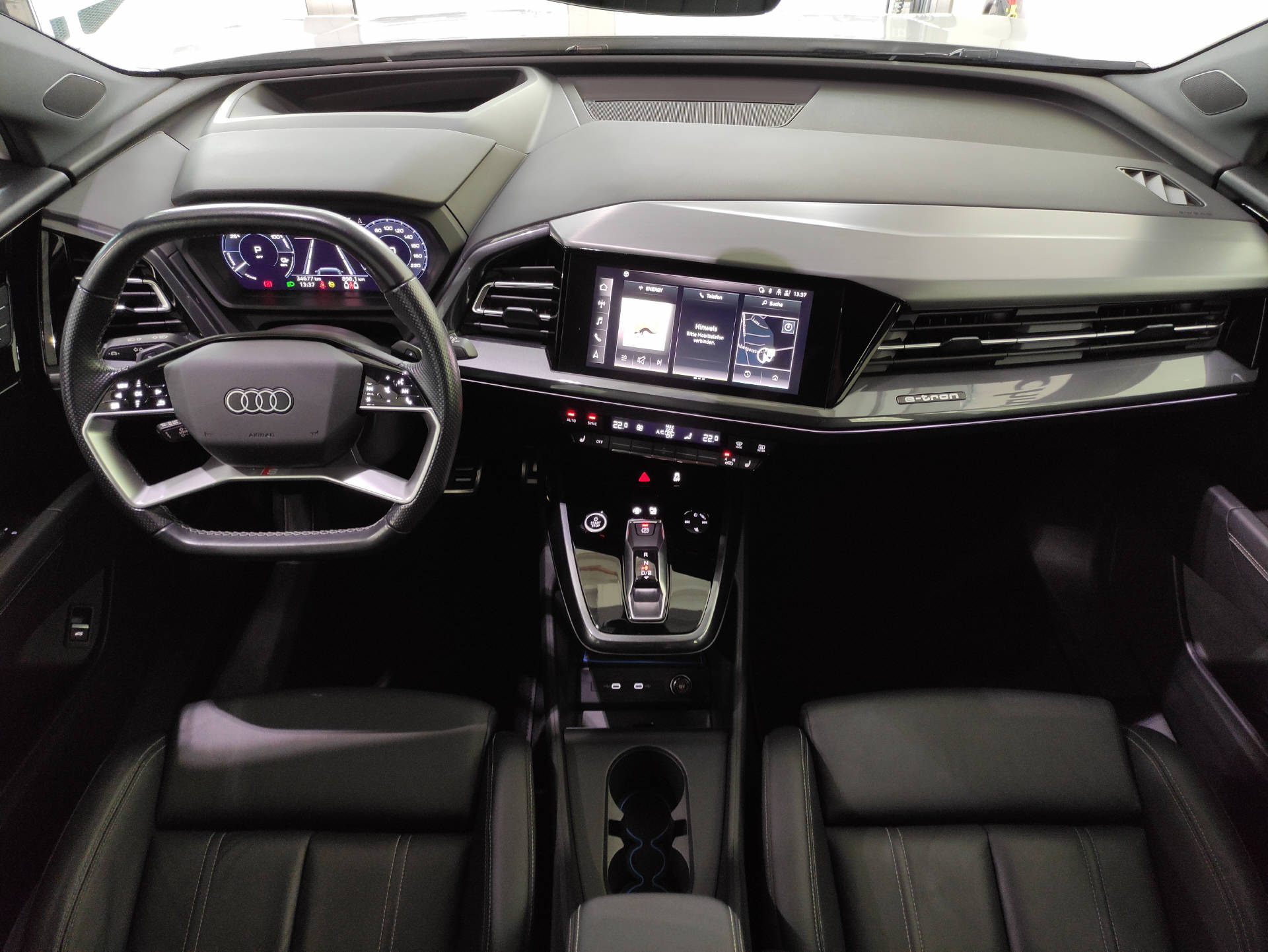 AUDI Q4 e-tron S-Line 50 quattro-image-17