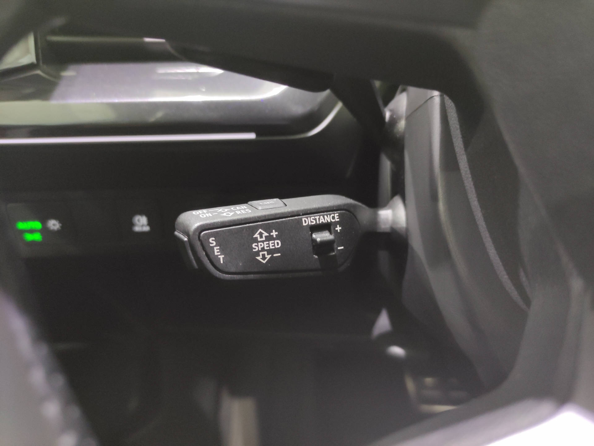 AUDI Q4 e-tron S-Line 50 quattro-image-8