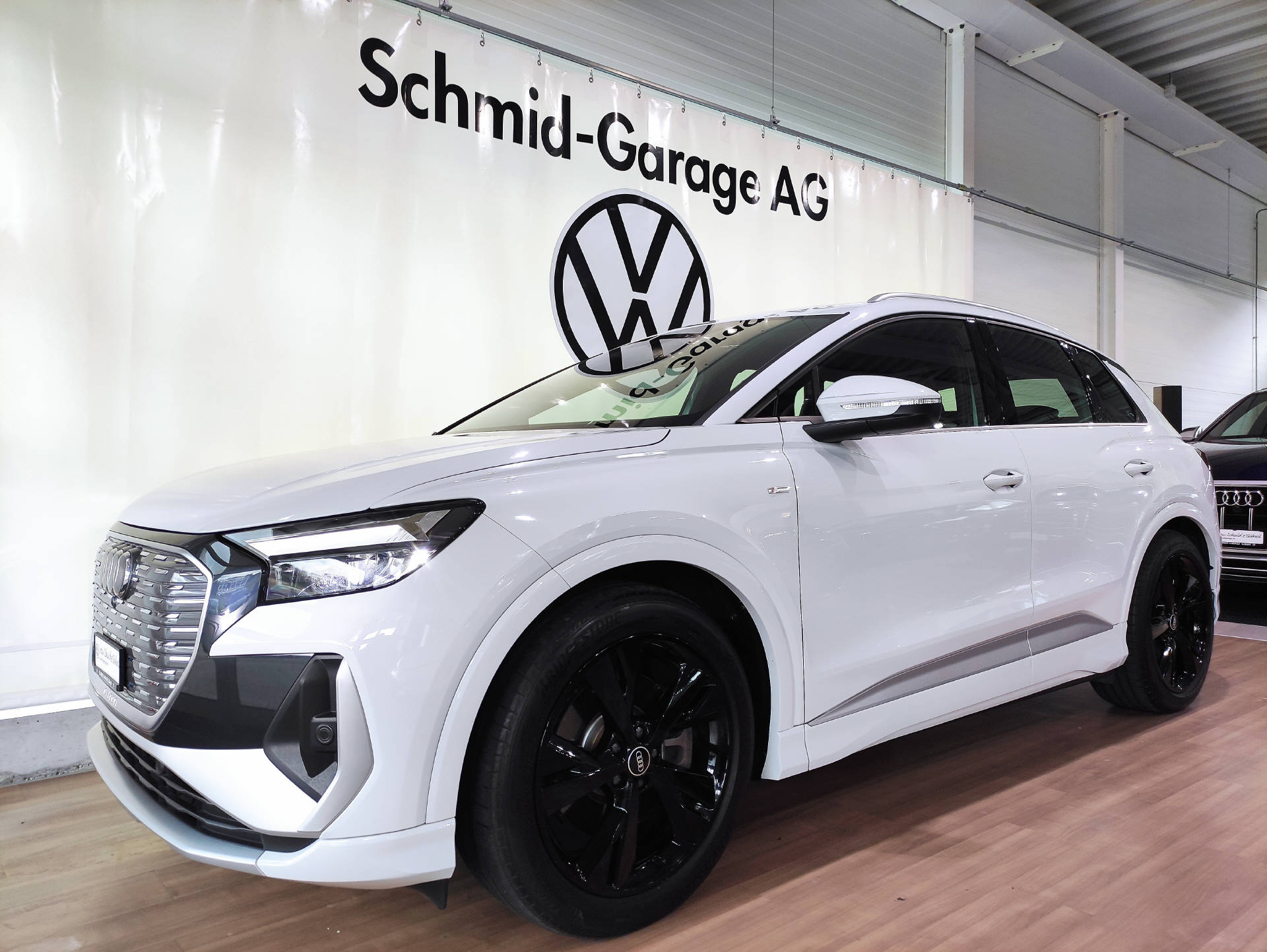 AUDI Q4 e-tron S-Line 50 quattro-image-1