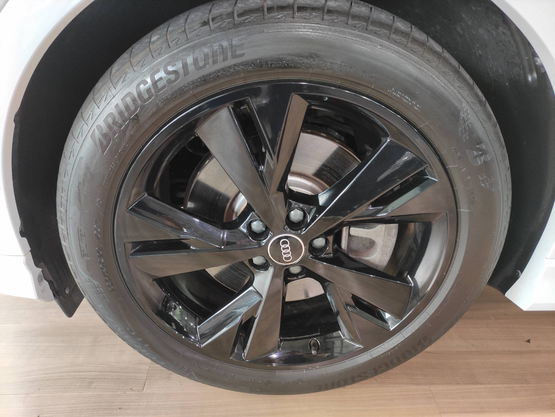 AUDI Q4 e-tron S-Line 50 quattro-image-3