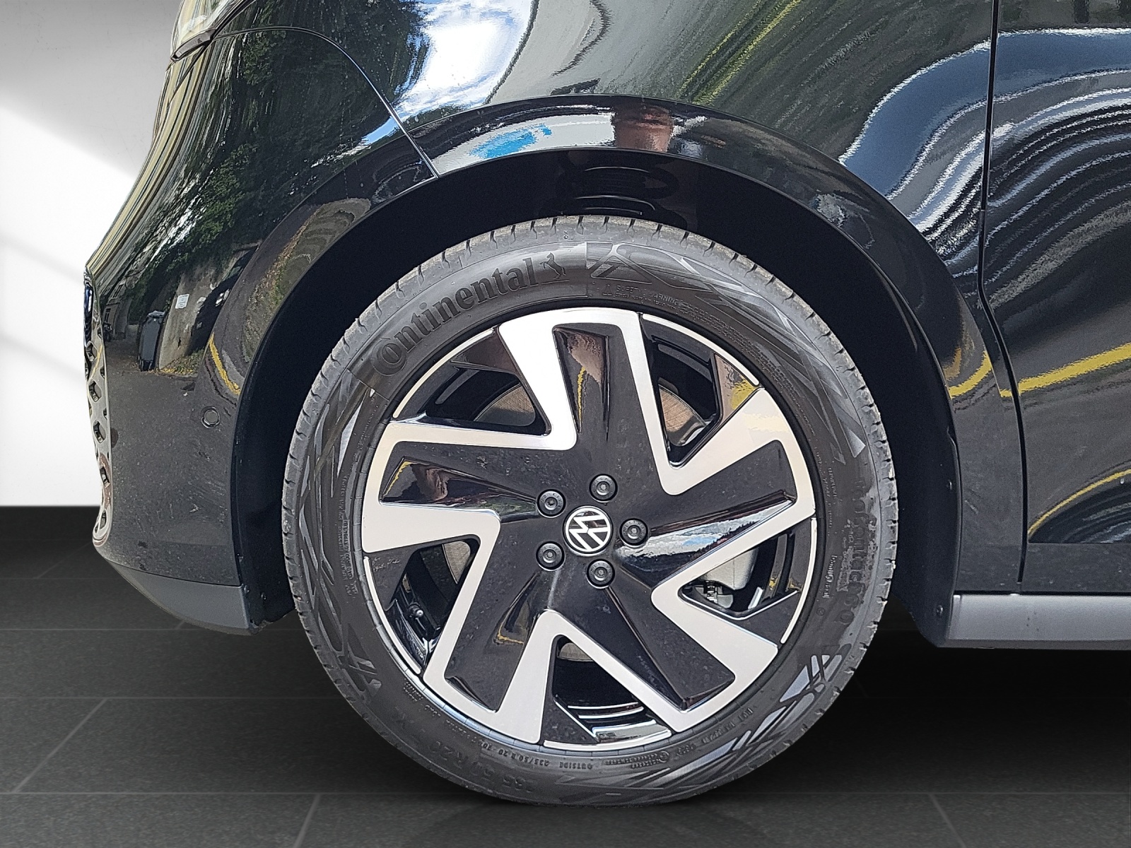 VW ID Buzz Pro 4Motion kurz 340PS-image-18