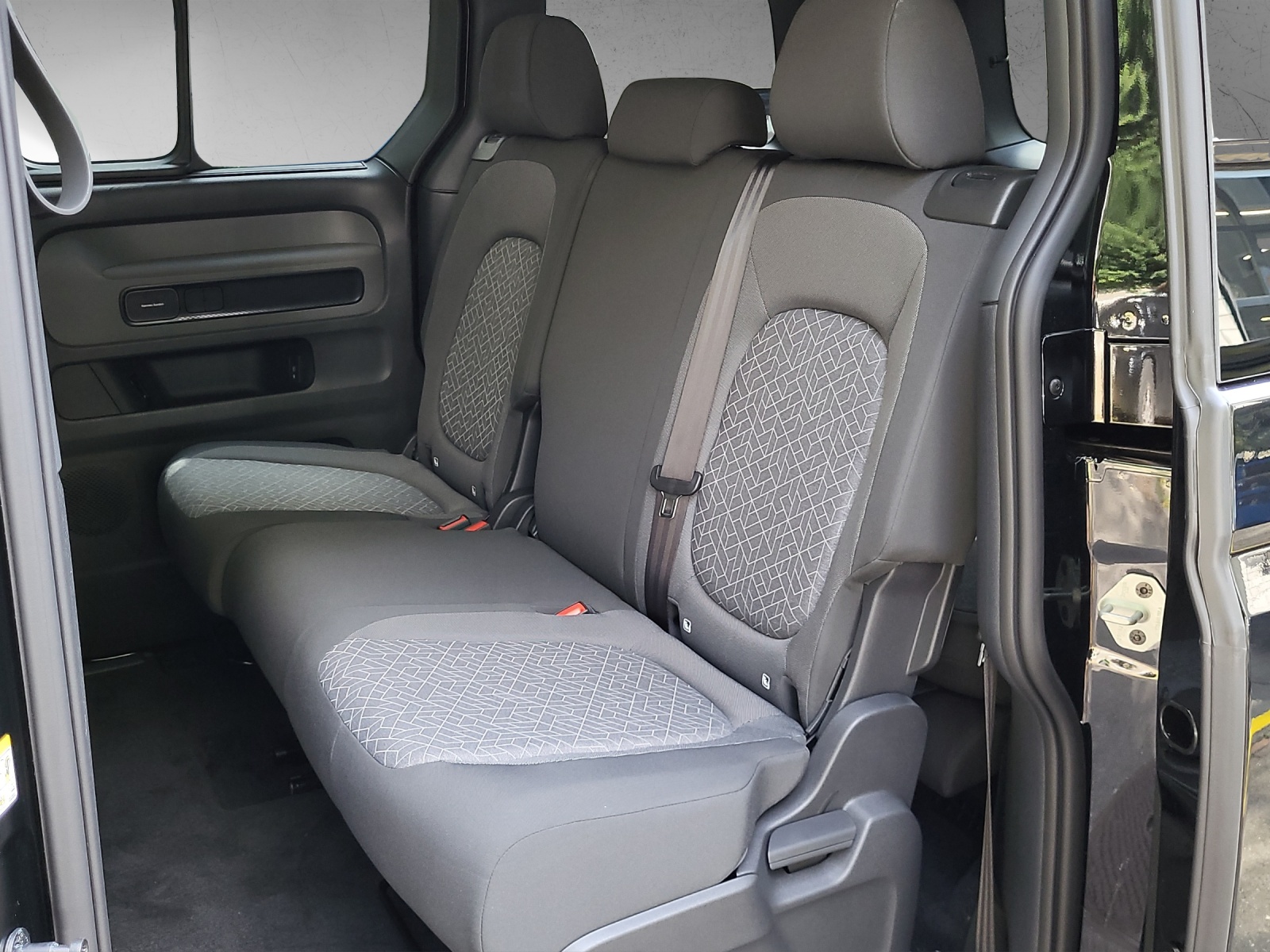 VW ID Buzz Pro 4Motion kurz 340PS-image-16