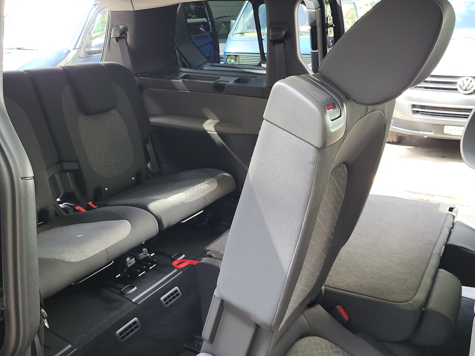VW ID Buzz Pro 4Motion kurz 340PS-image-22
