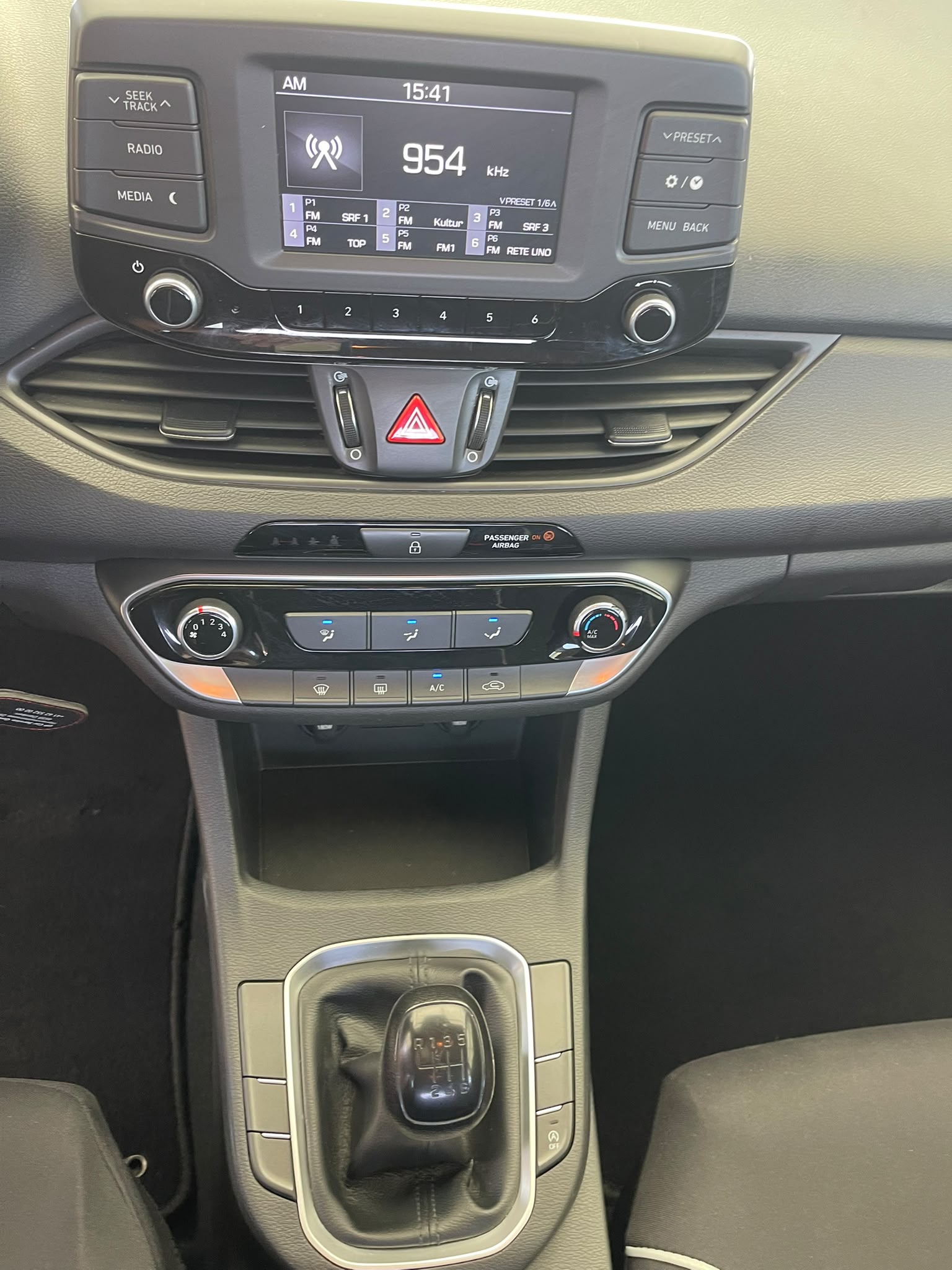 HYUNDAI i30 1.4 Origo-image-10