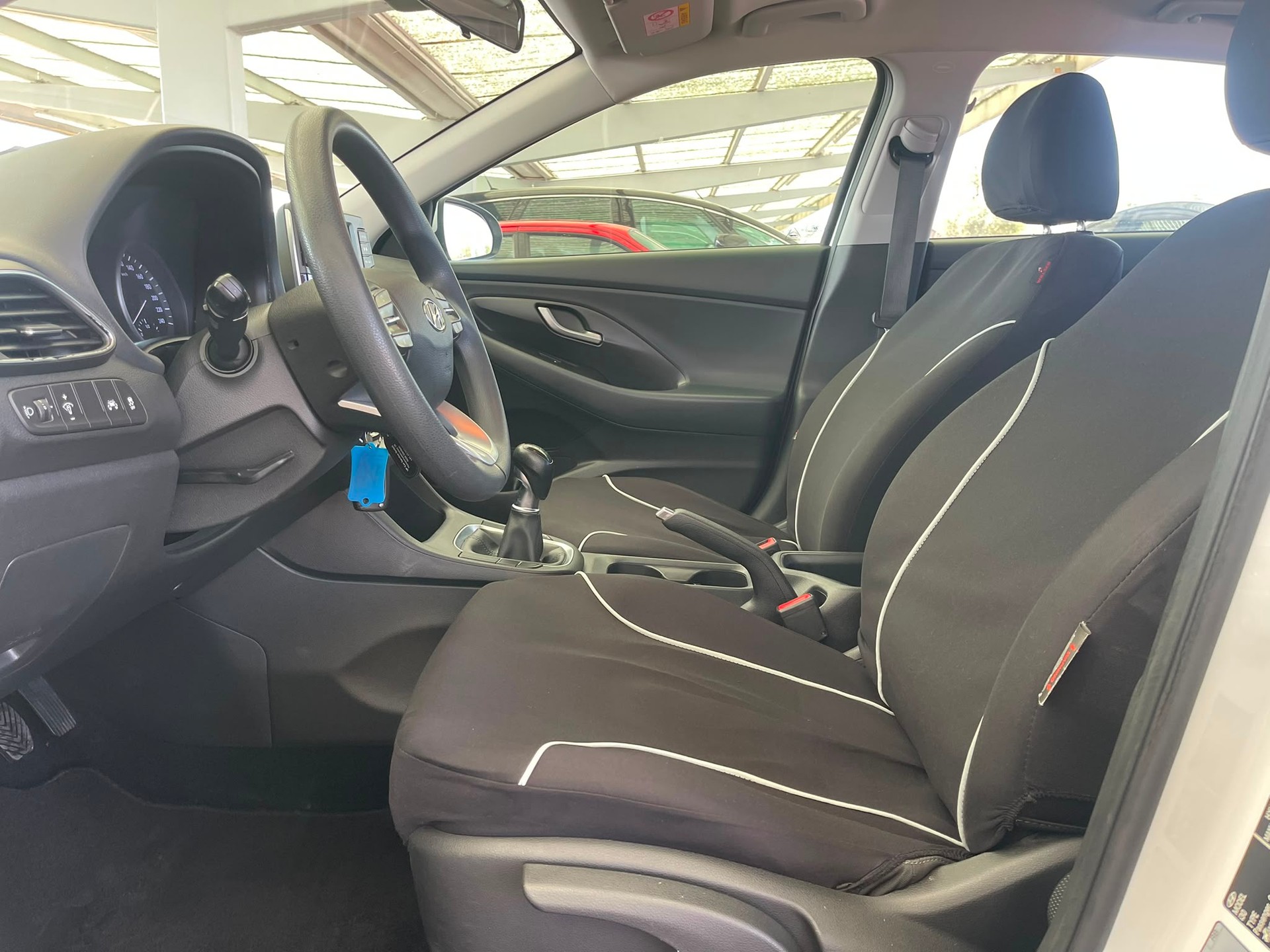 HYUNDAI i30 1.4 Origo-image-8