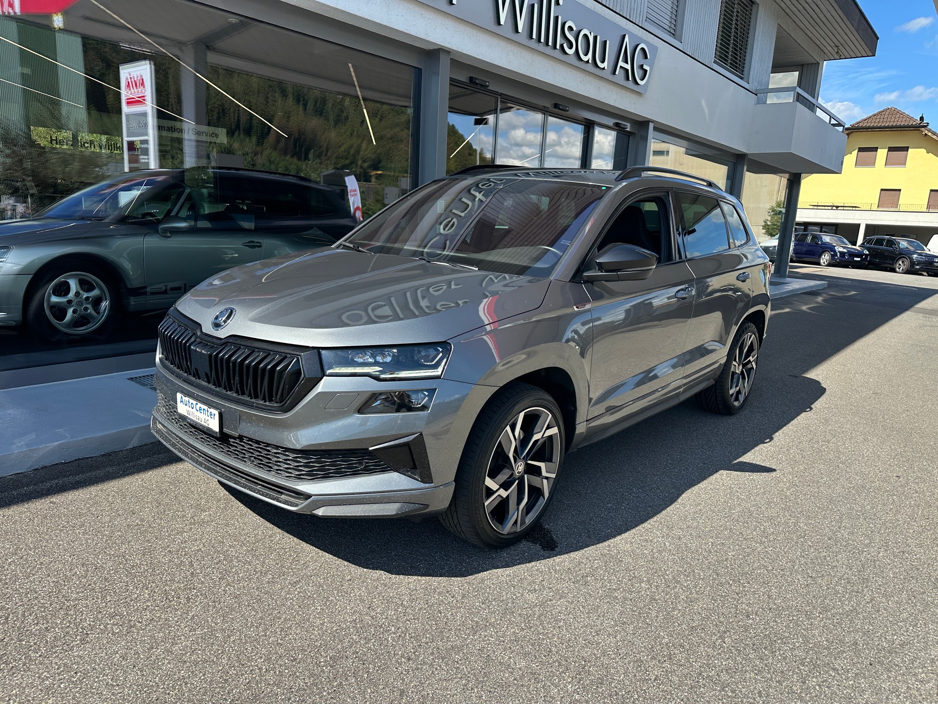 SKODA Karoq 2.0 TDI CR Sport Line 4x4 DSG-image-1