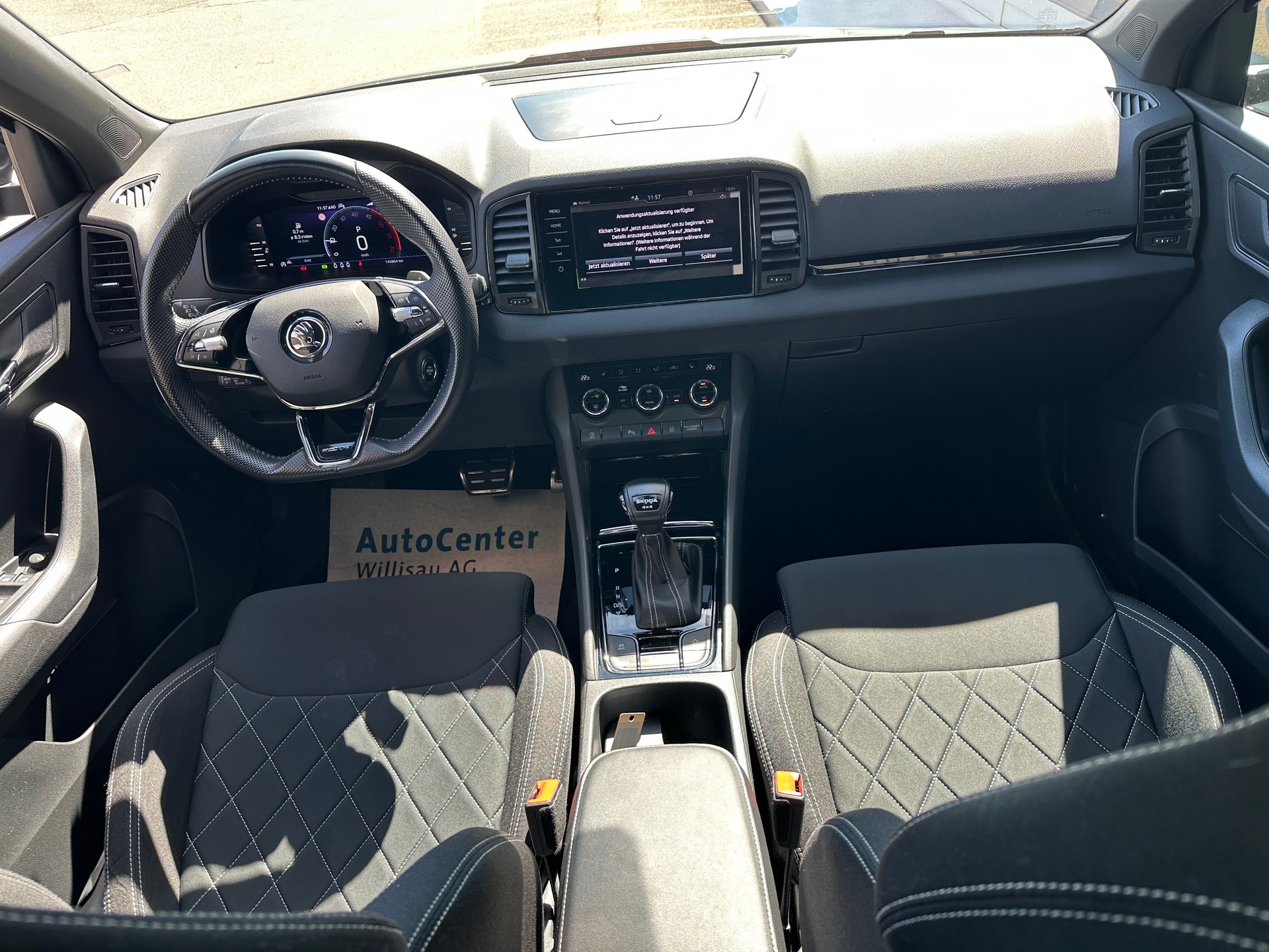SKODA Karoq 2.0 TDI CR Sport Line 4x4 DSG-image-14
