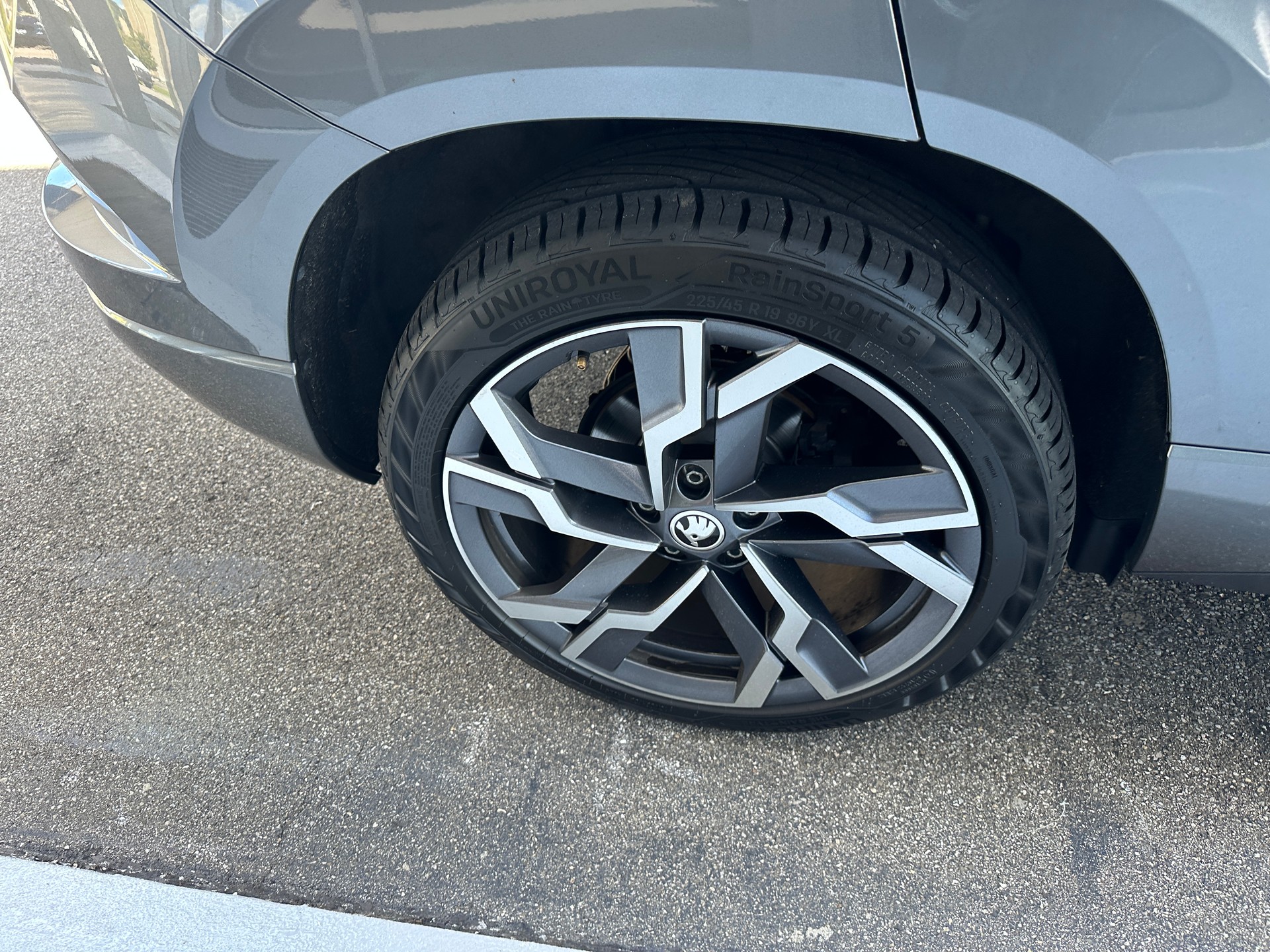 SKODA Karoq 2.0 TDI CR Sport Line 4x4 DSG-image-10