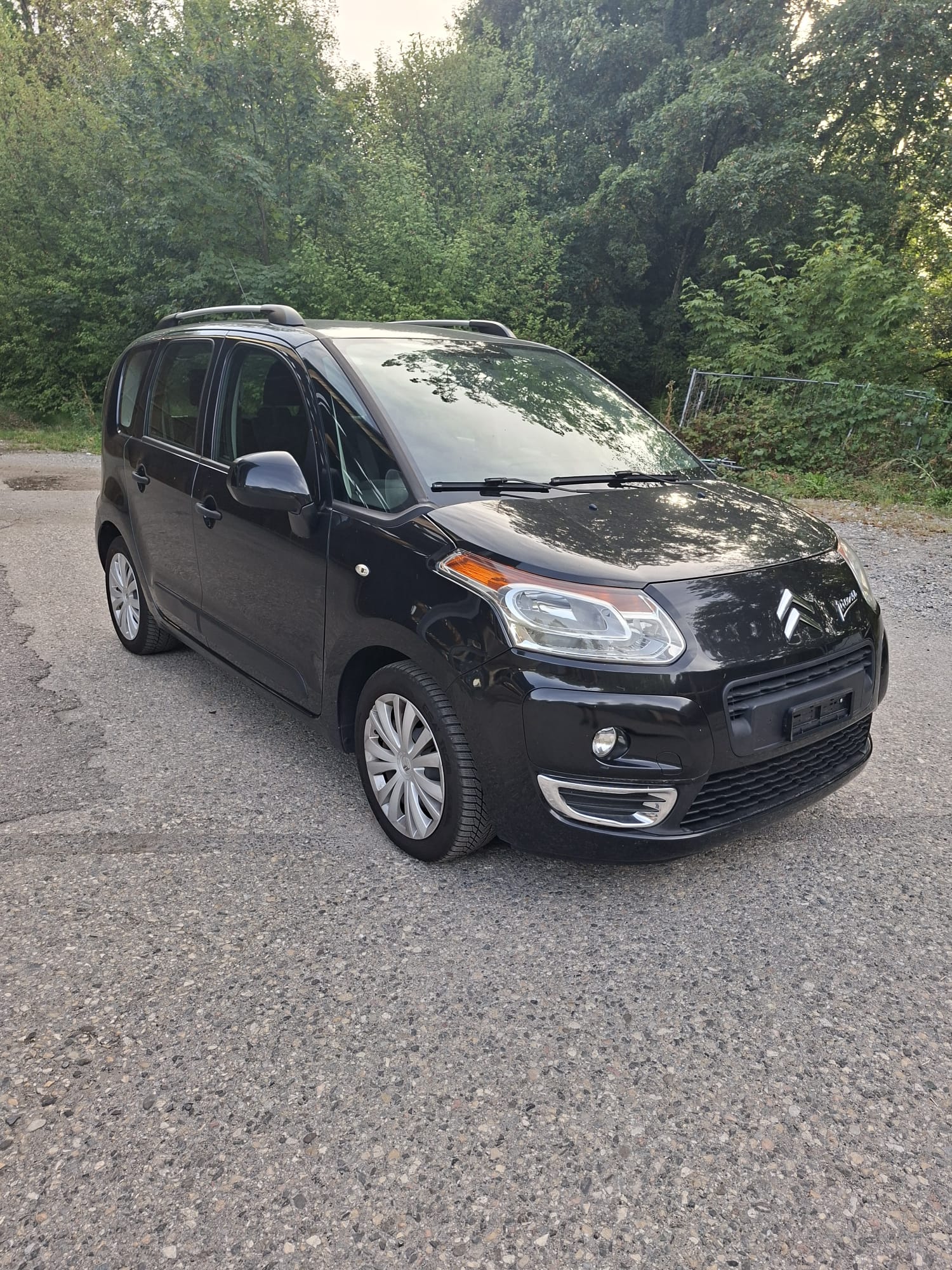 CITROEN C3 Picasso 1.6 HDi Exclusive EGS6-image-5