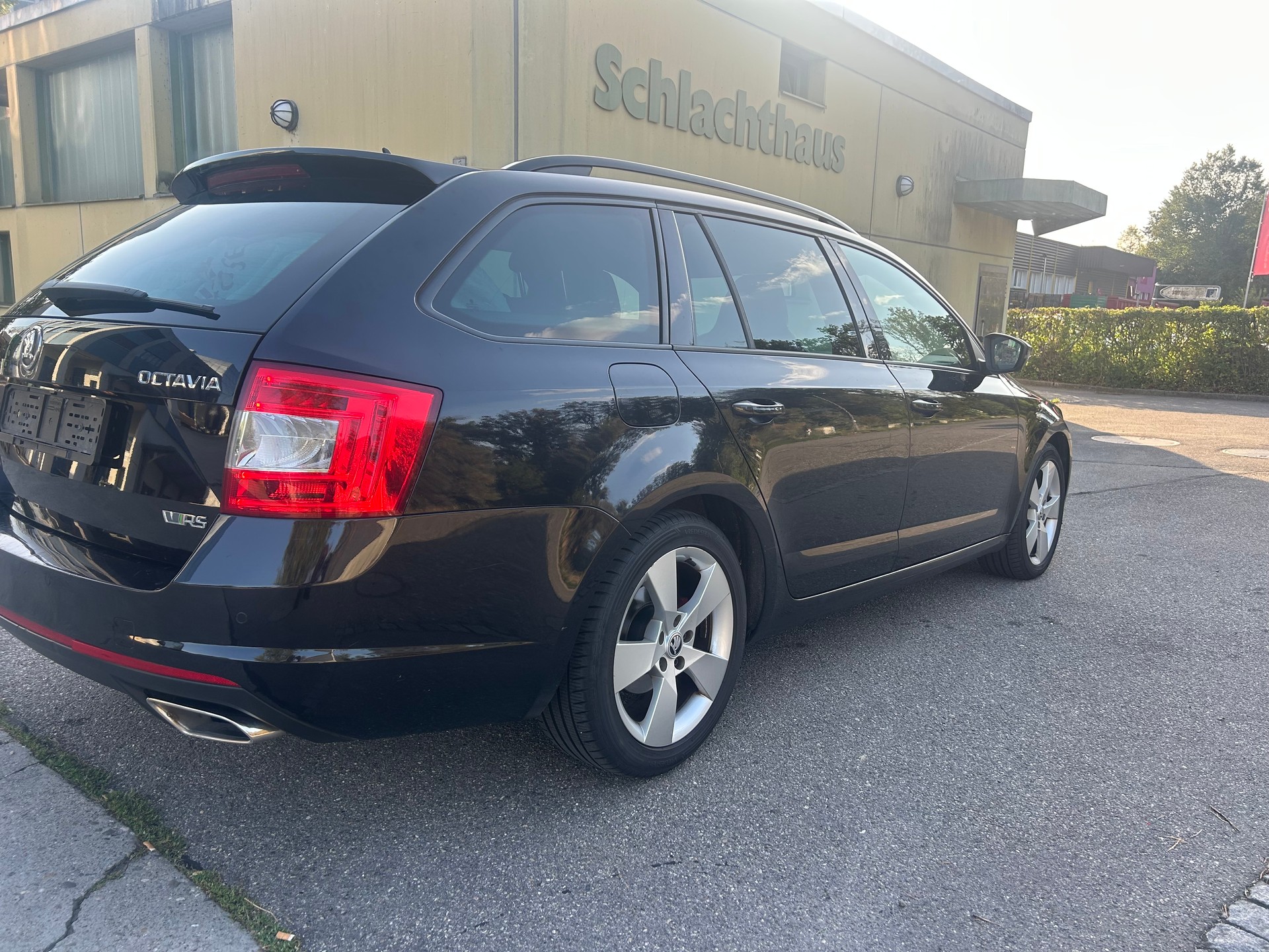 SKODA Octavia Combi 2.0 TDI RS DSG-image-5