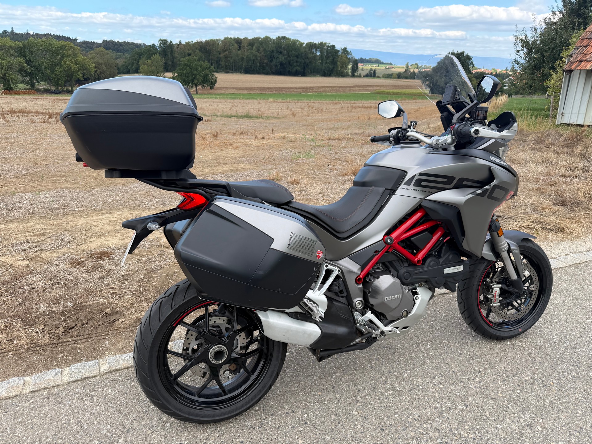 DUCATI Multistrada 1260 S Grand Tour-image-2