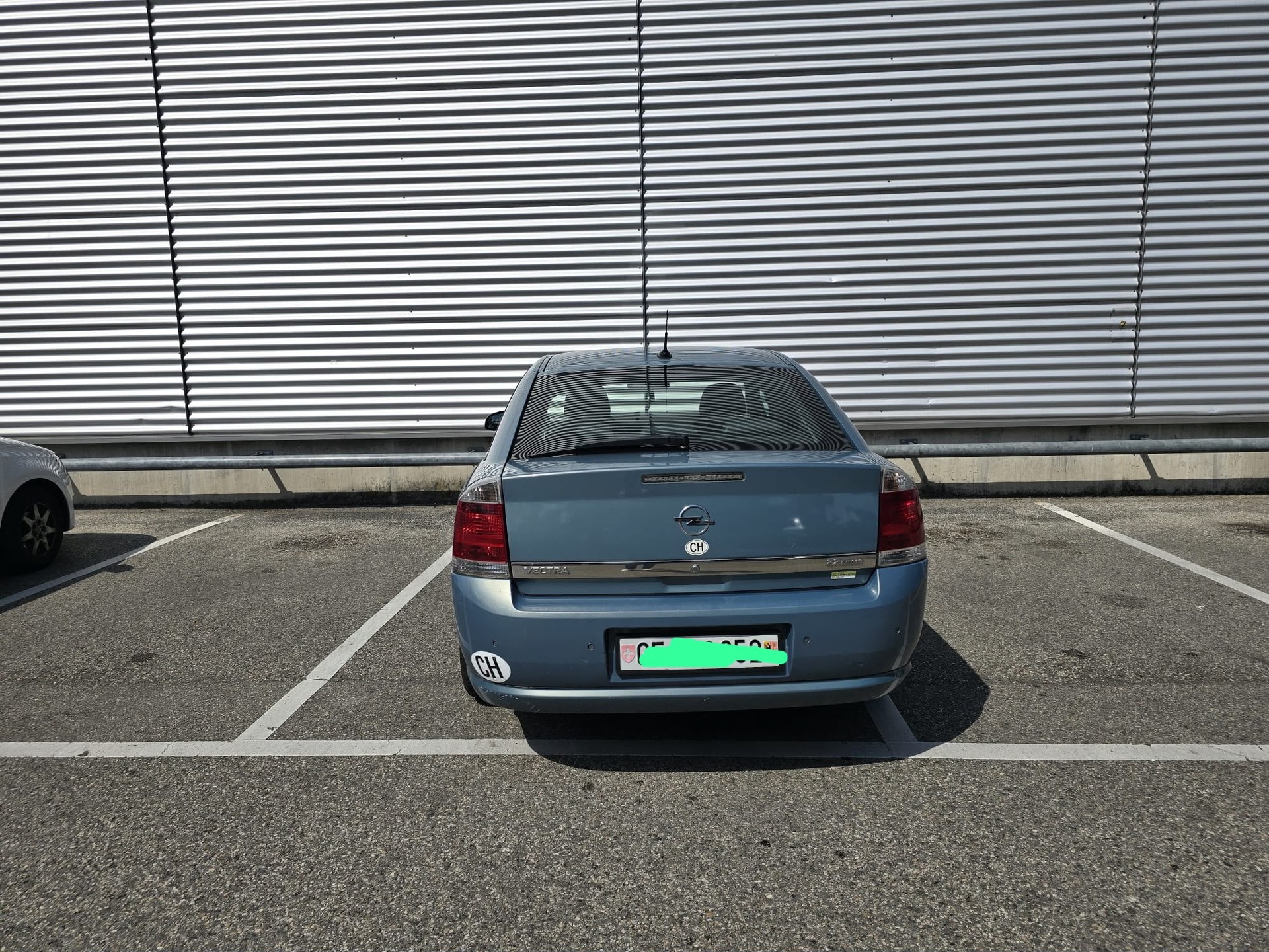 OPEL Vectra 2.2 Elegance-image-8