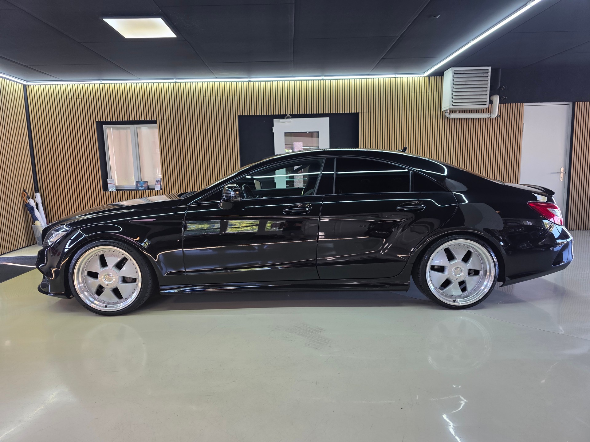 MERCEDES-BENZ CLS 350 AMG 9G-Tronic-image-3