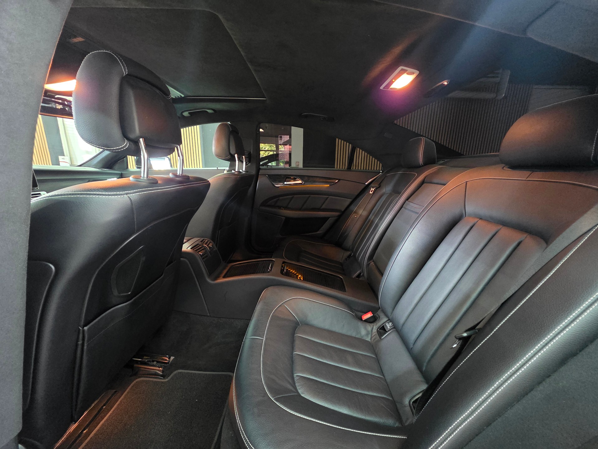 MERCEDES-BENZ CLS 350 AMG 9G-Tronic-image-16