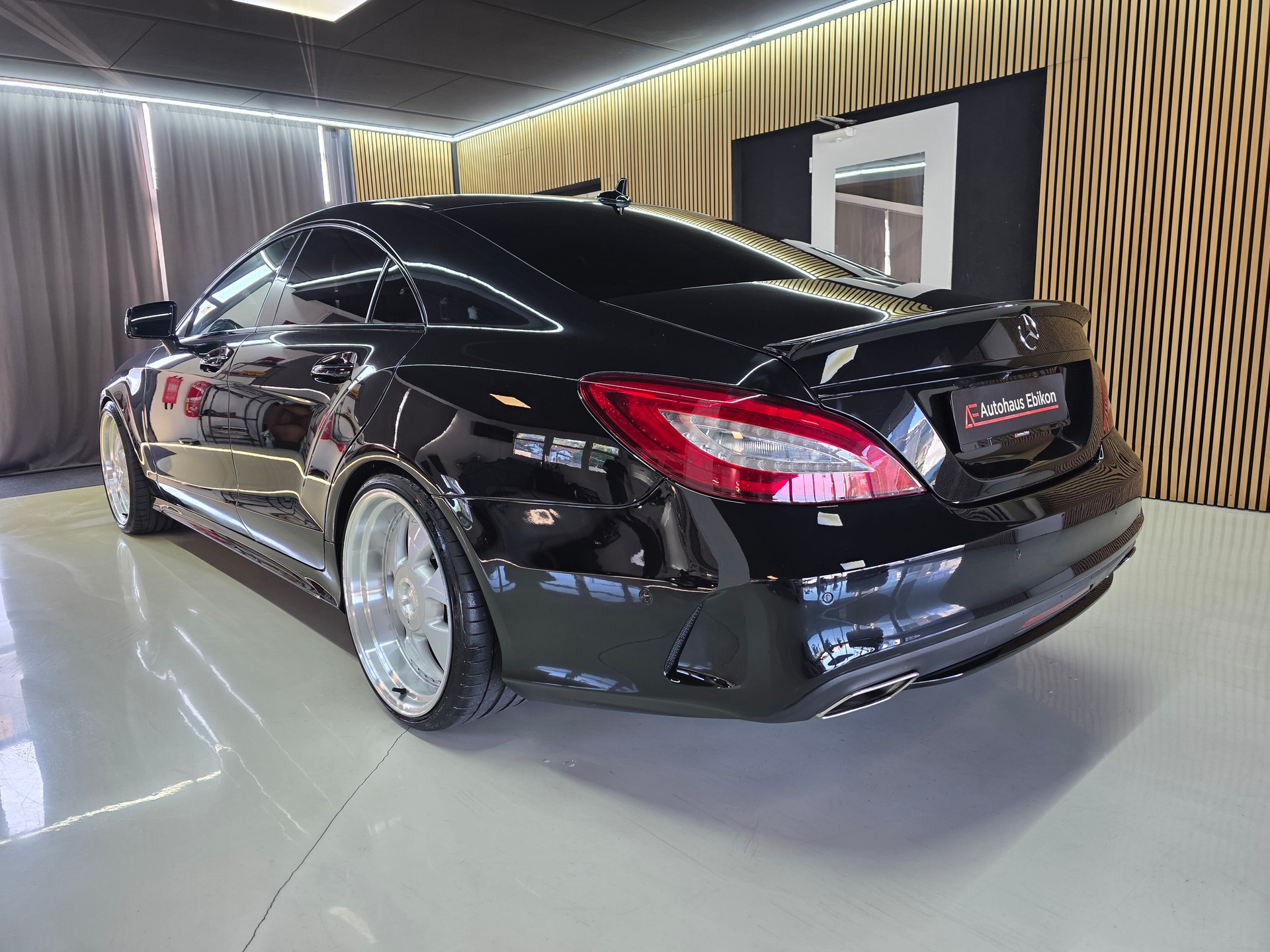 MERCEDES-BENZ CLS 350 AMG 9G-Tronic-image-4
