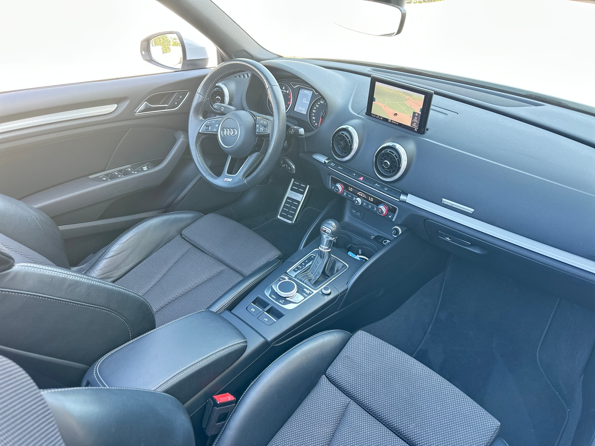AUDI 1.5 35 TFSI Sport S-Tronic-image-5