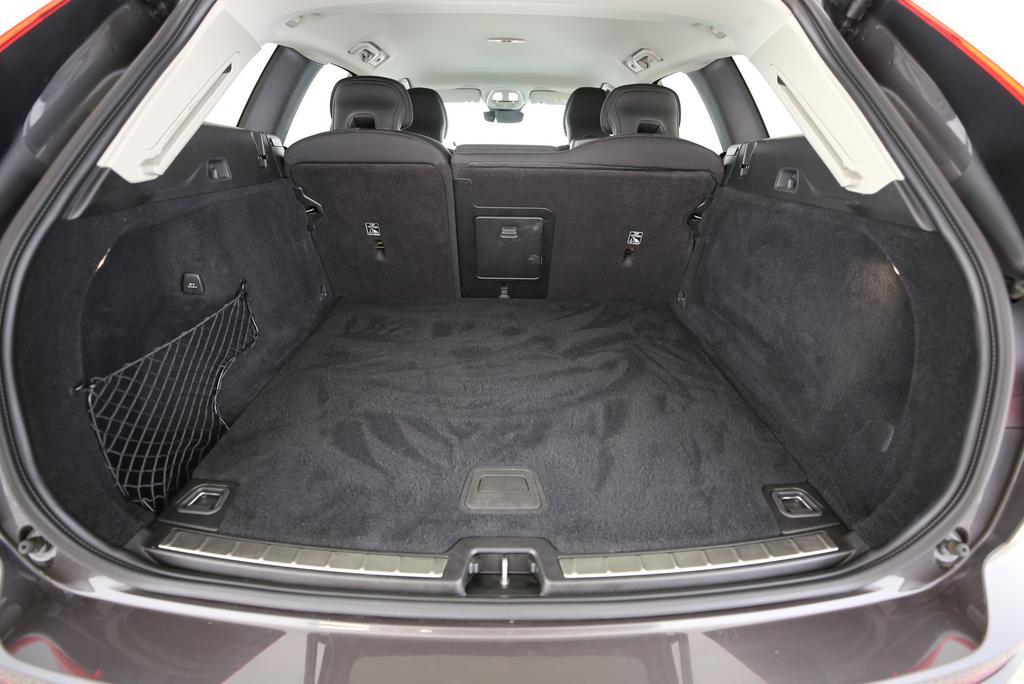 VOLVO XC60 2.0 B4 MH Core-image-8