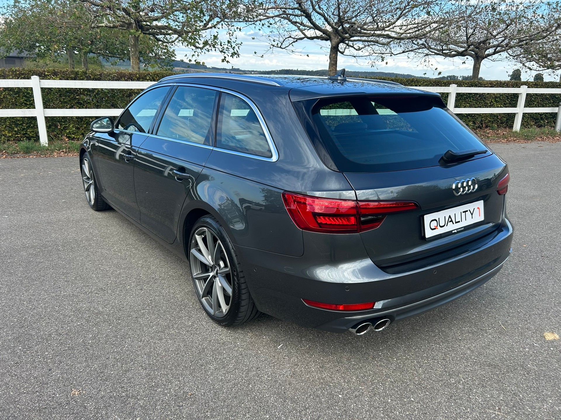 AUDI A4 Avant 3.0 TDI Sport quattro tiptronic-image-2