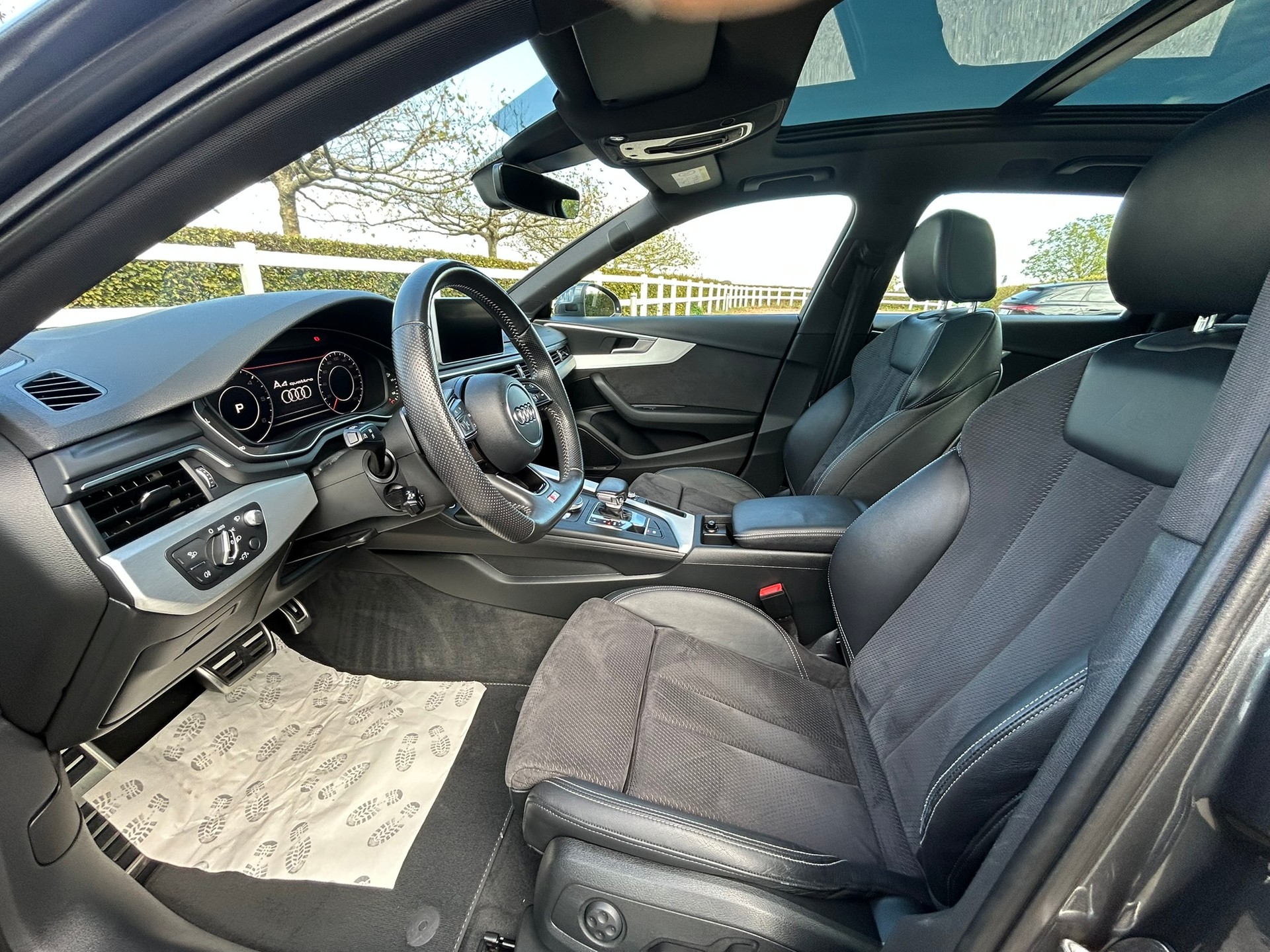 AUDI A4 Avant 3.0 TDI Sport quattro tiptronic-image-8