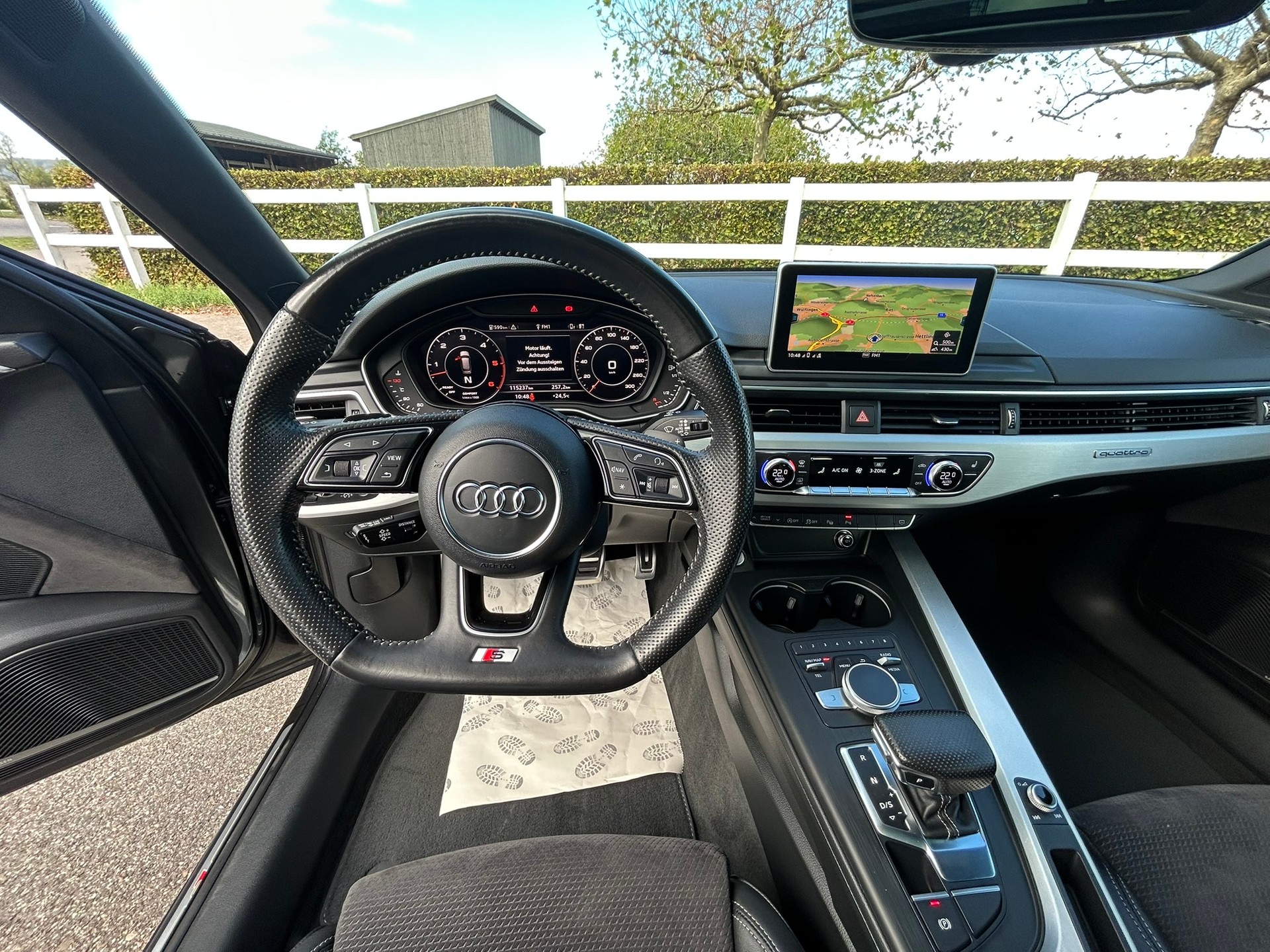 AUDI A4 Avant 3.0 TDI Sport quattro tiptronic-image-11